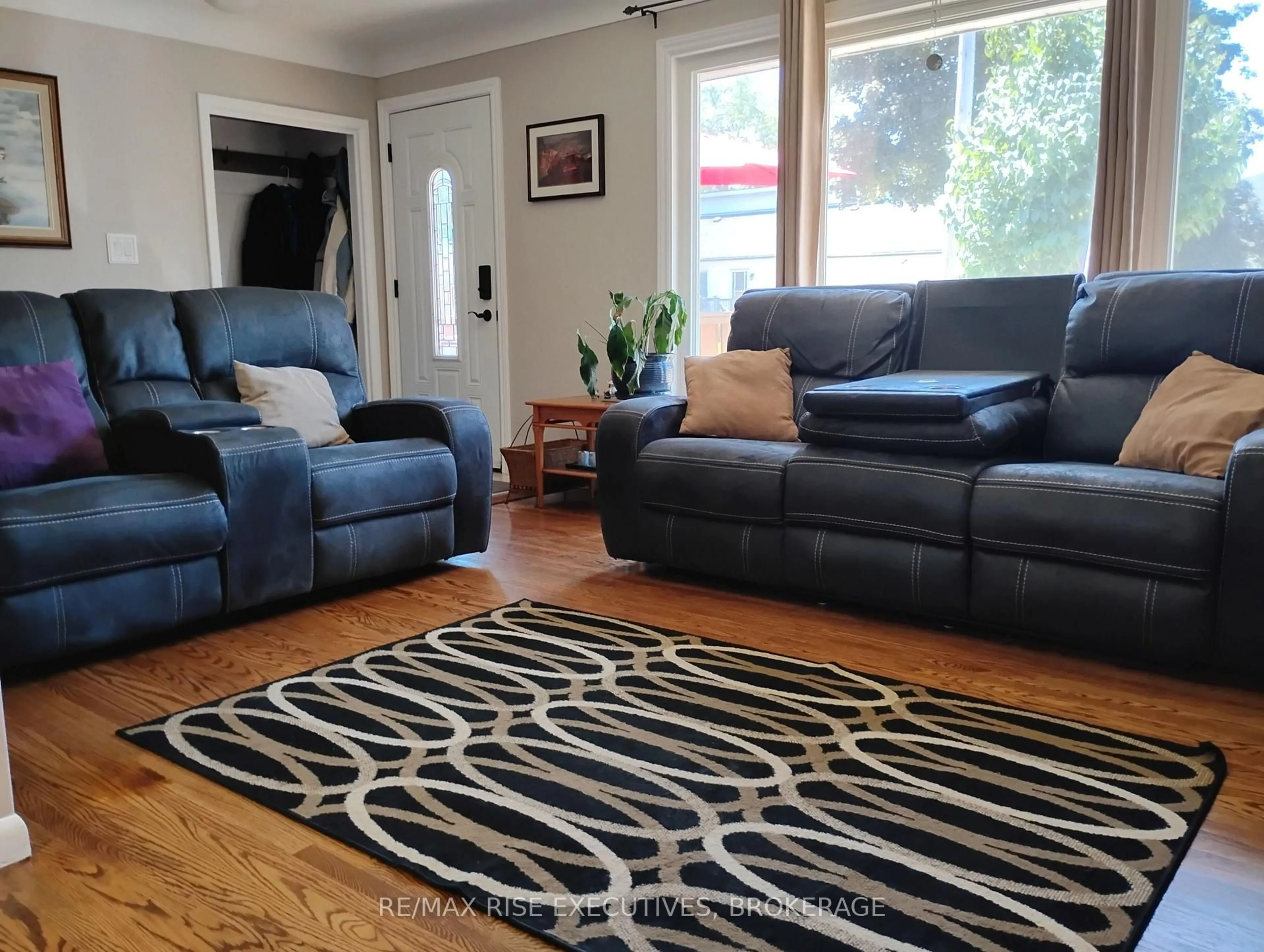 Living room with furniture, unknown for 165 Elizabeth Dr, Gananoque Ontario K7G 1P4