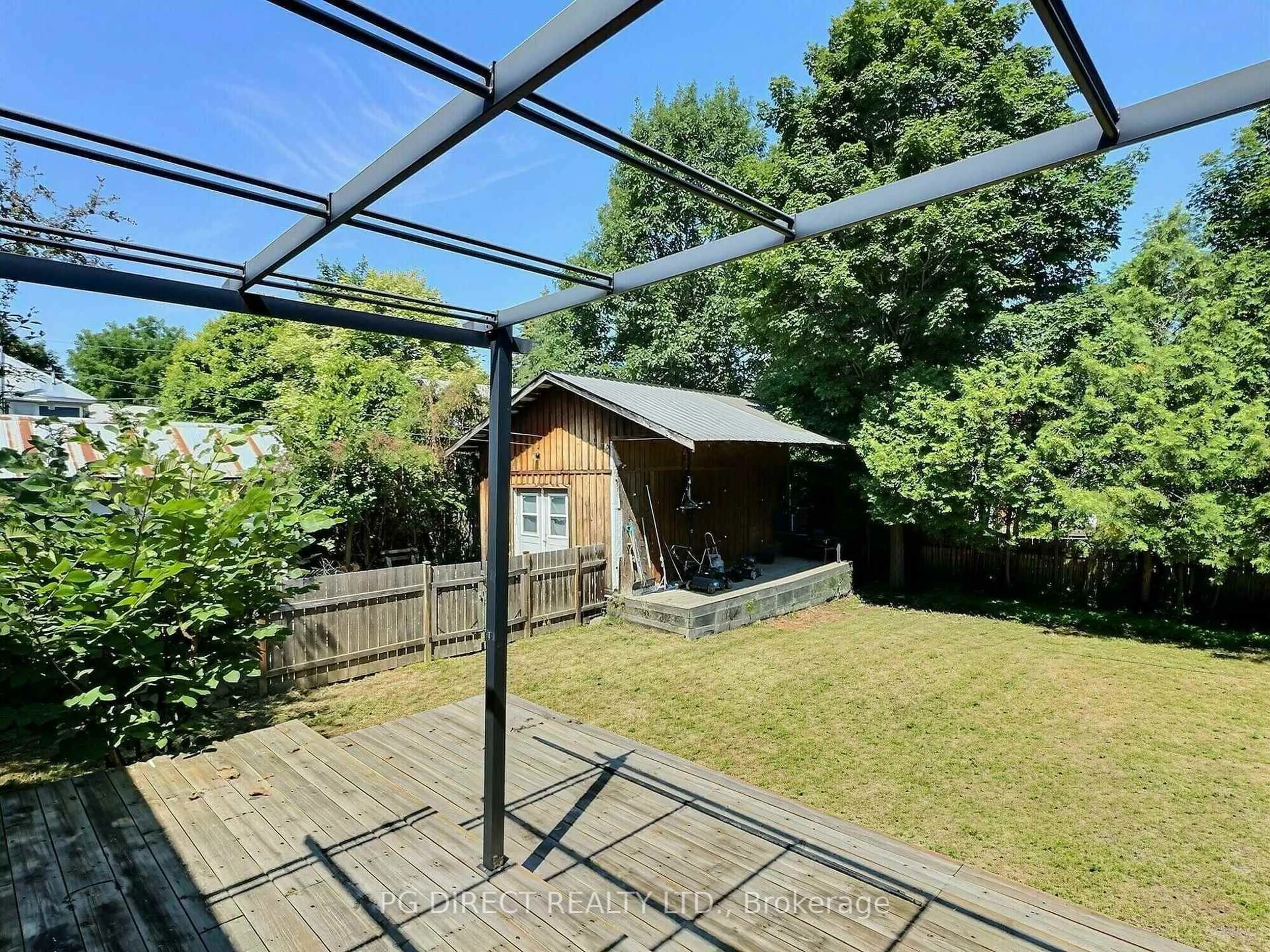 A pic from outside/outdoor area/front of a property/back of a property/a pic from drone, forest/trees view for 205 Drummond St, Merrickville-Wolford Ontario K0G 1N0