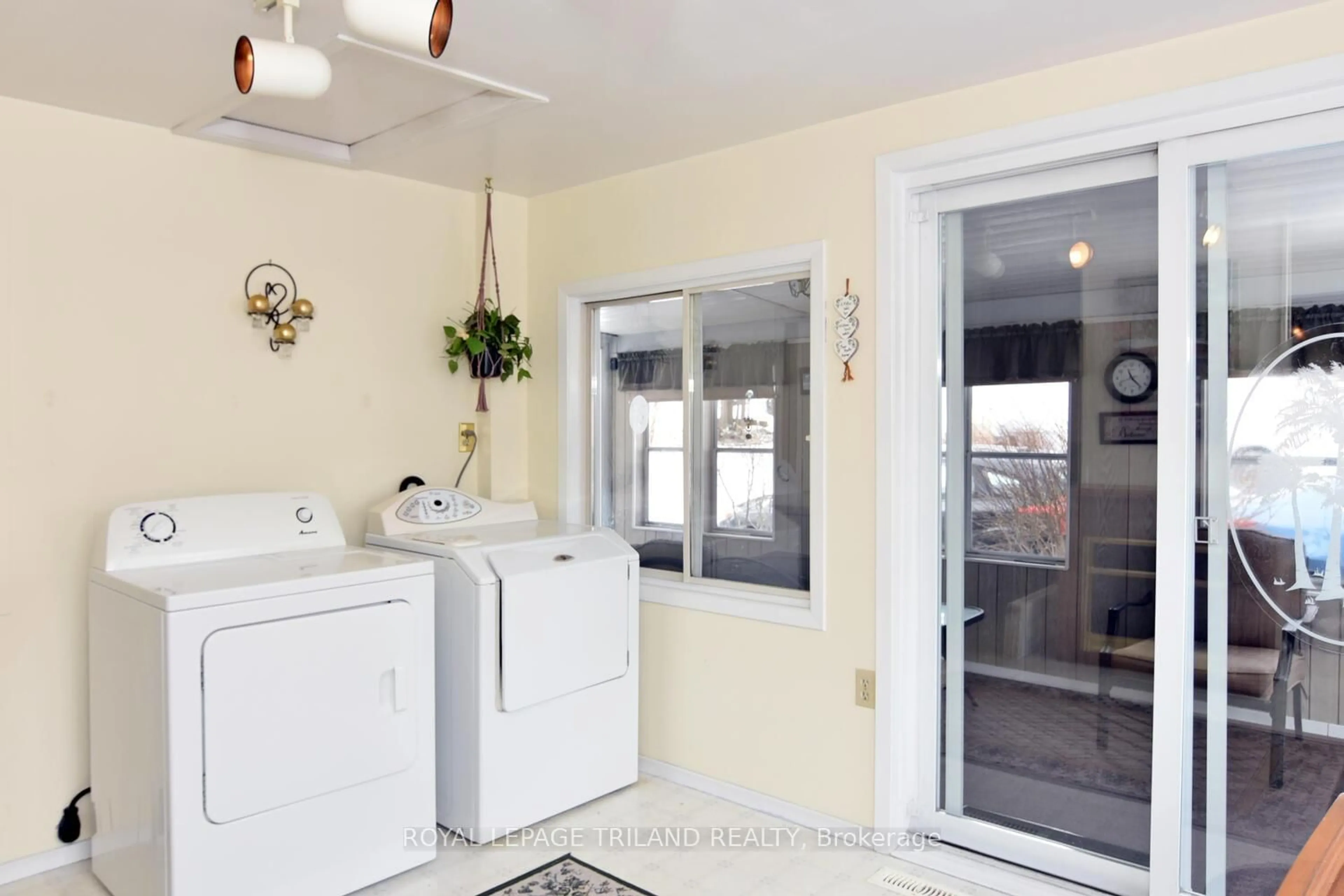 Laundry room for 9385 Ipperwash Rd #27, Lambton Shores Ontario N0N 1J3
