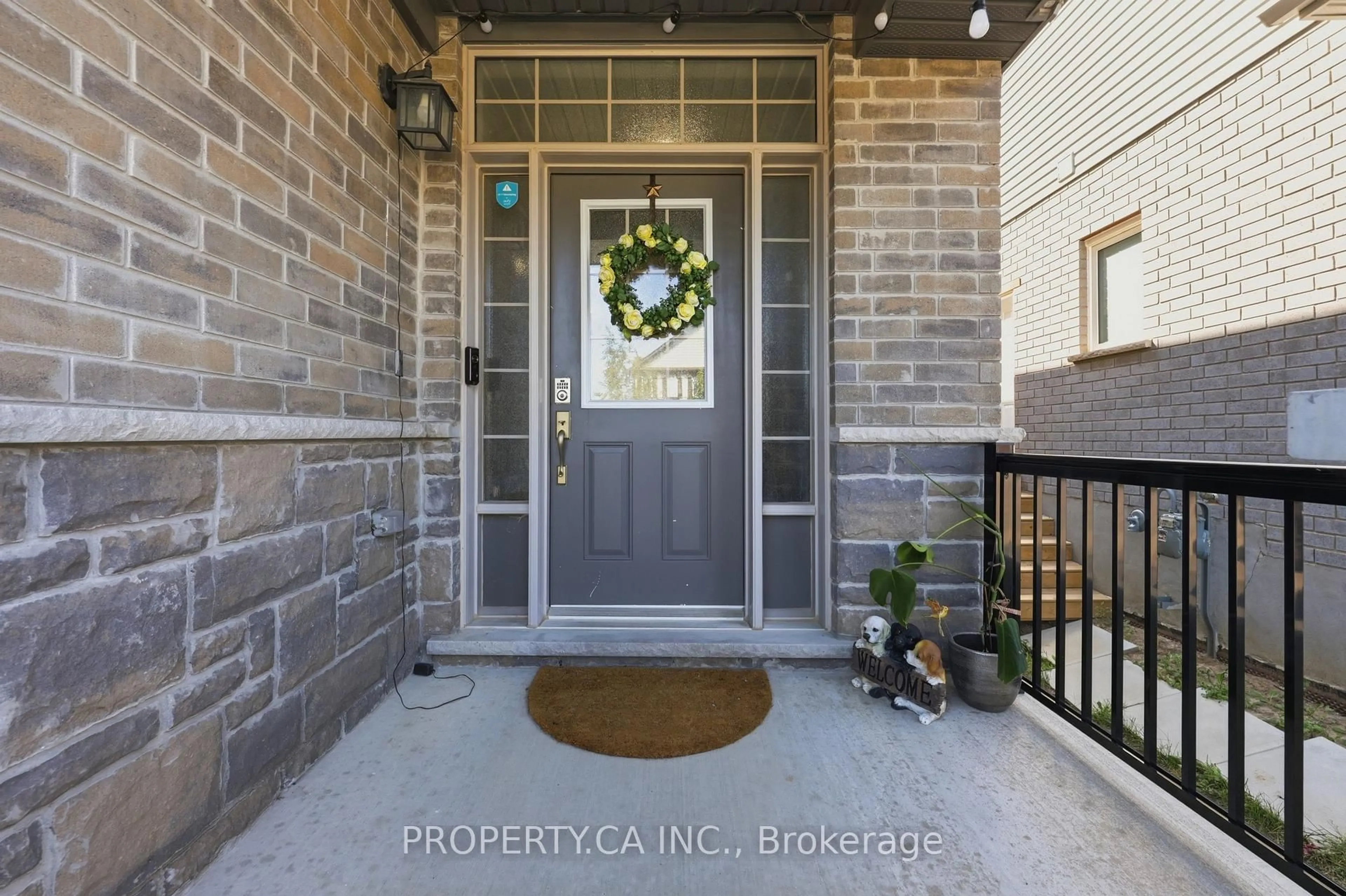 Indoor entryway for 629 Wild Rye St, Waterloo Ontario N2V 0E3