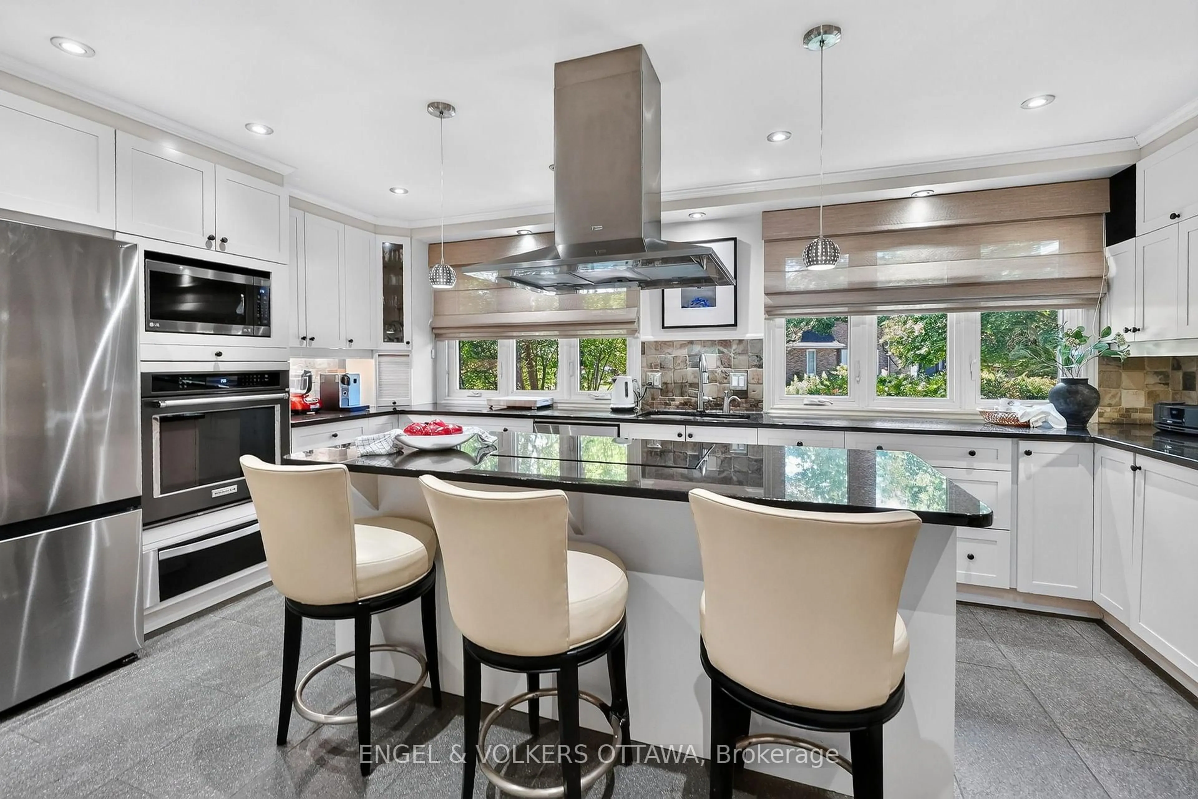 Contemporary kitchen, ceramic/tile floor for 1907 Fairmeadow Cres, Ottawa Ontario K1H 7B8