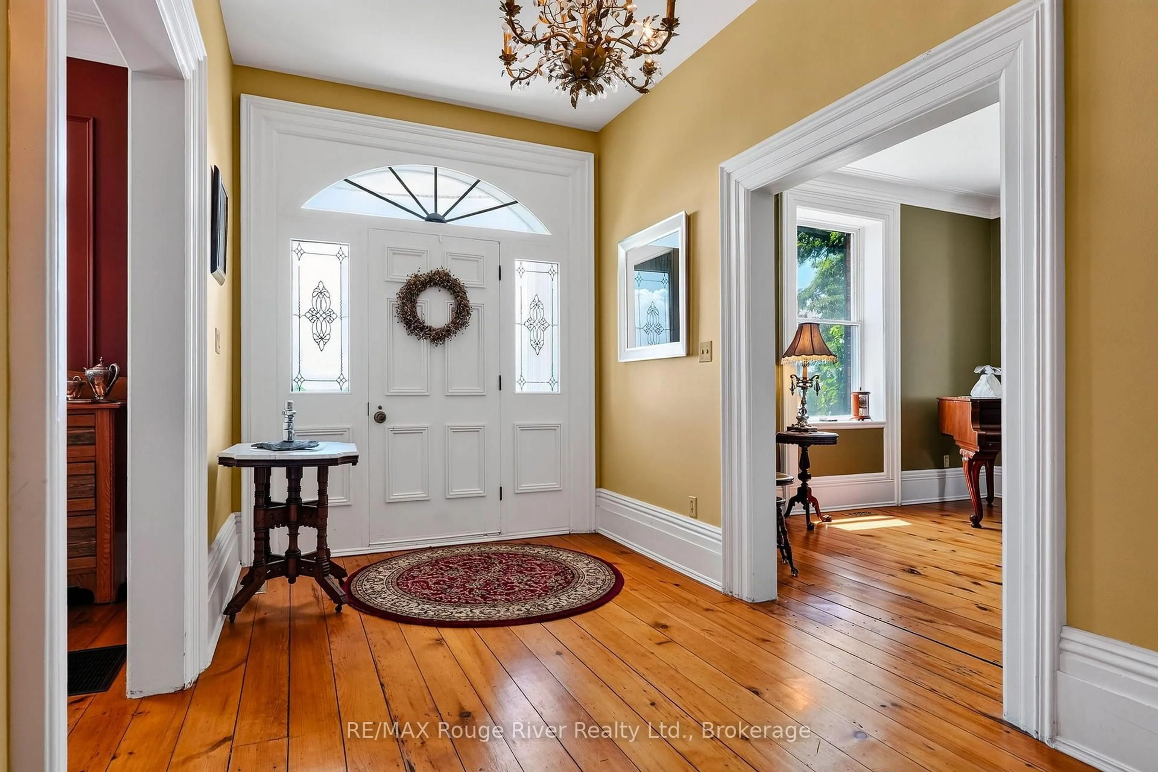 Indoor entryway for 638 COUNTY RD 28, Cavan Monaghan Ontario L0A 1G0