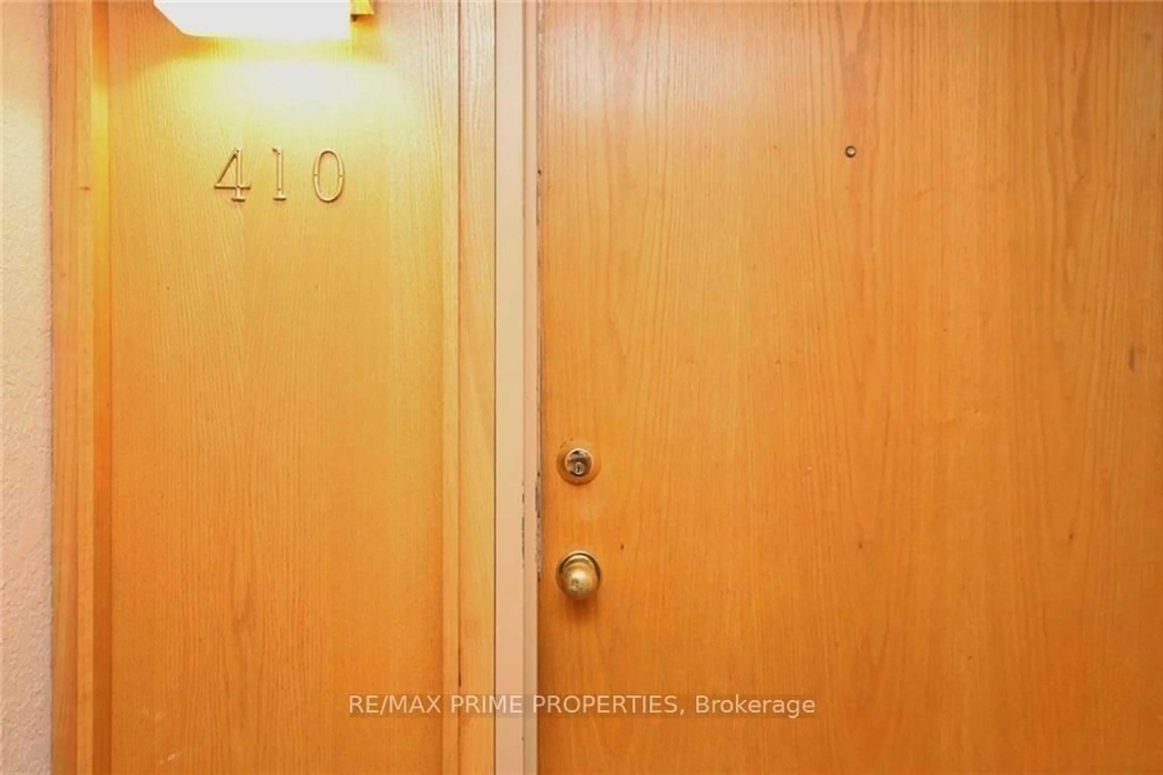 Unknown for 2871 Richmond Rd #410, Ottawa Ontario K2B 8M5