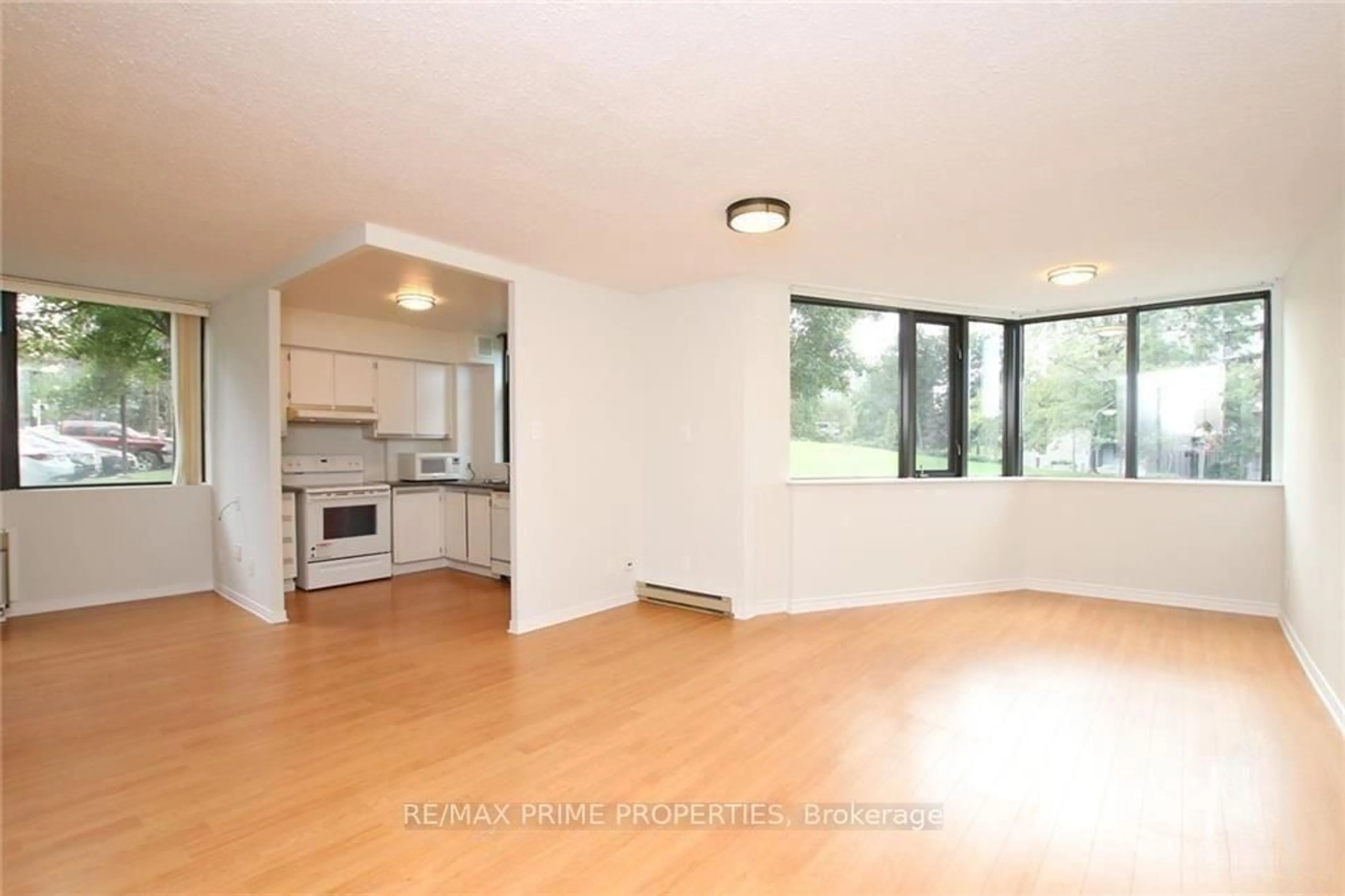 A pic of a room for 2871 Richmond Rd #410, Ottawa Ontario K2B 8M5