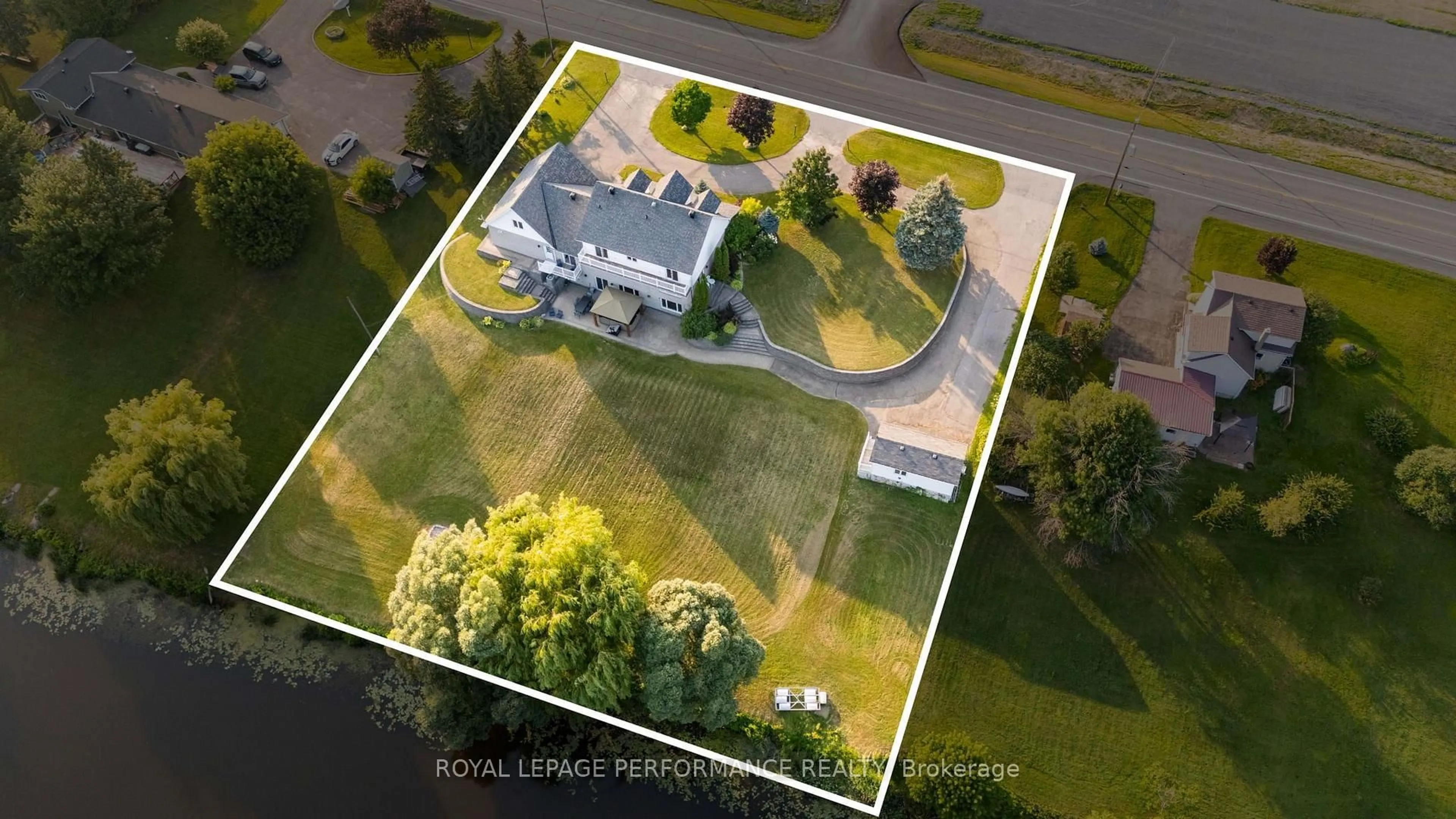 A pic from outside/outdoor area/front of a property/back of a property/a pic from drone, unknown for 1436 Notre Dame St, Russell Ontario K0A 1W0