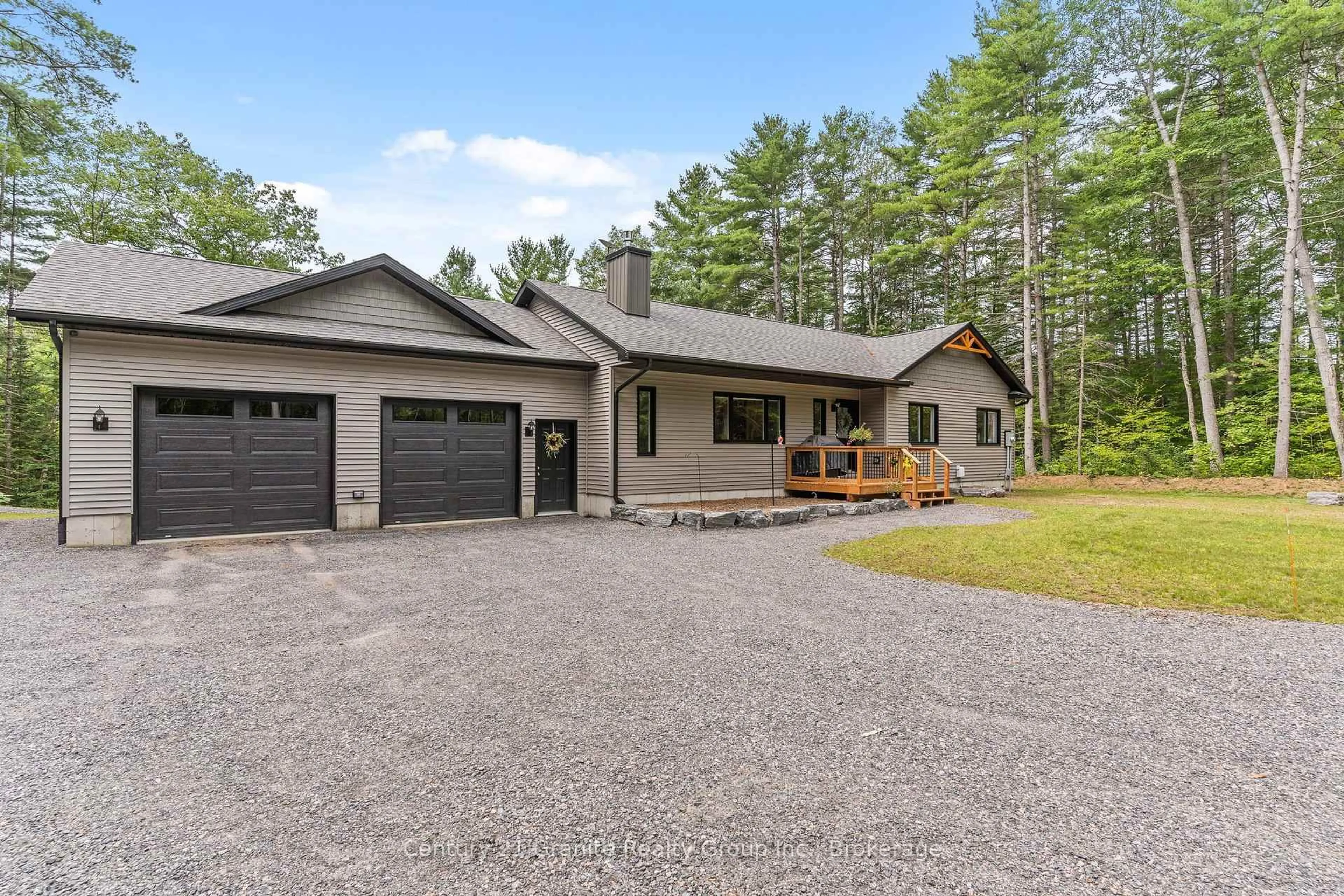 Home with vinyl exterior material, unknown for 1097 Hawk Valley Rd, Algonquin Highlands Ontario K0M 1S0