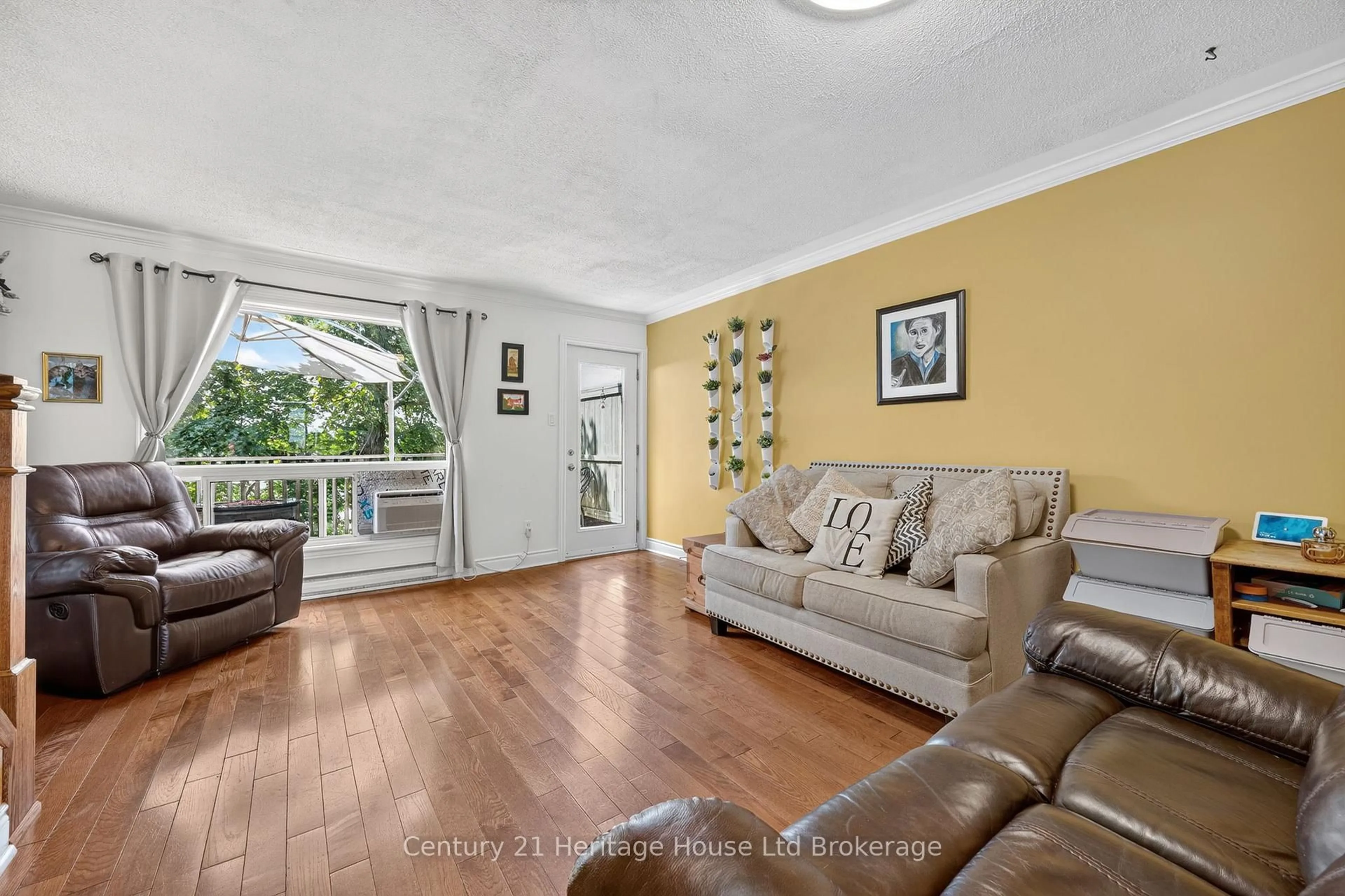 Living room with furniture, unknown for 43 Blandford St #7, Woodstock Ontario N4S 7H7