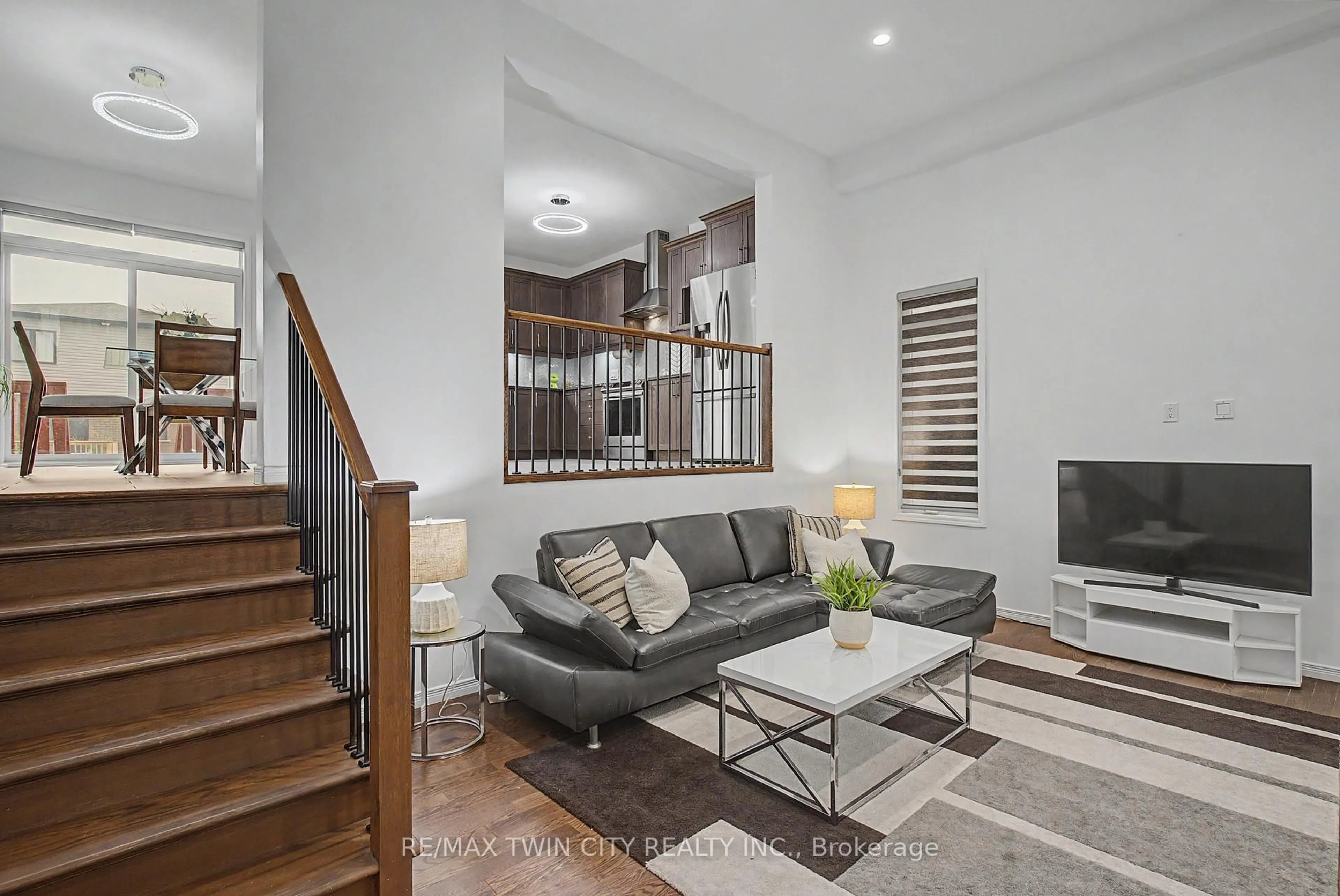 Living room with furniture, unknown for 79 Beauchamp Dr, Cambridge Ontario N1S 0B9