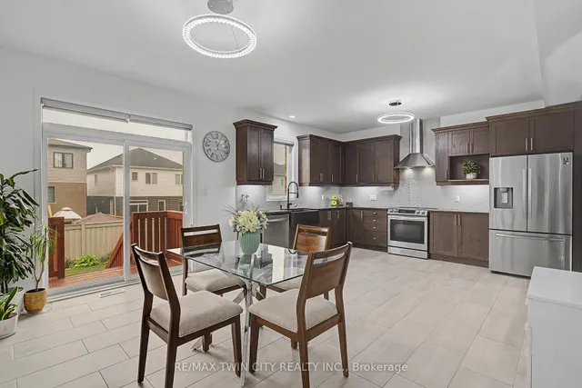 79 Beauchamp Dr, Cambridge 5