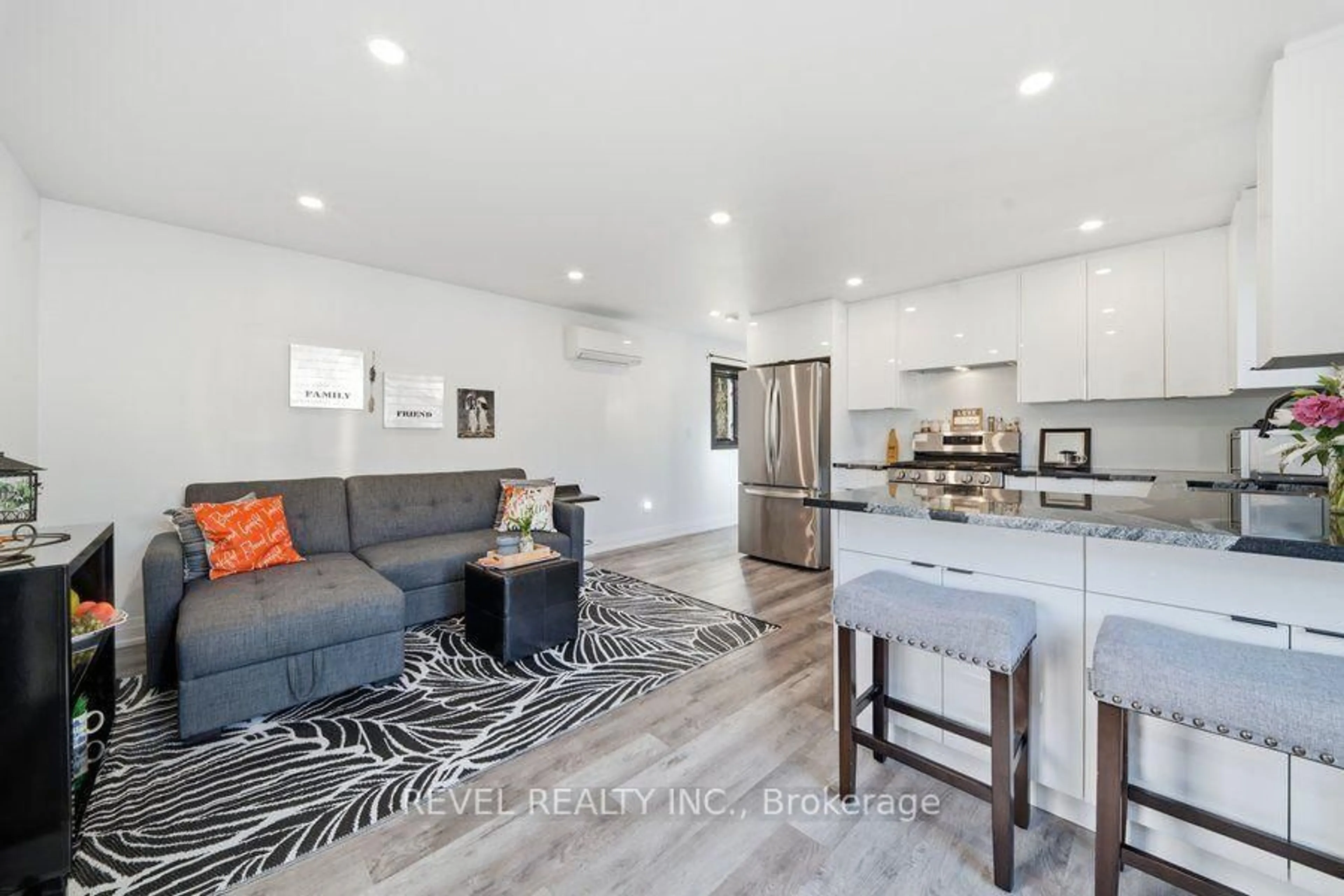 Open concept kitchen, unknown for 99 Fourth Concession Rd #4, Brant Ontario N0E 1A0