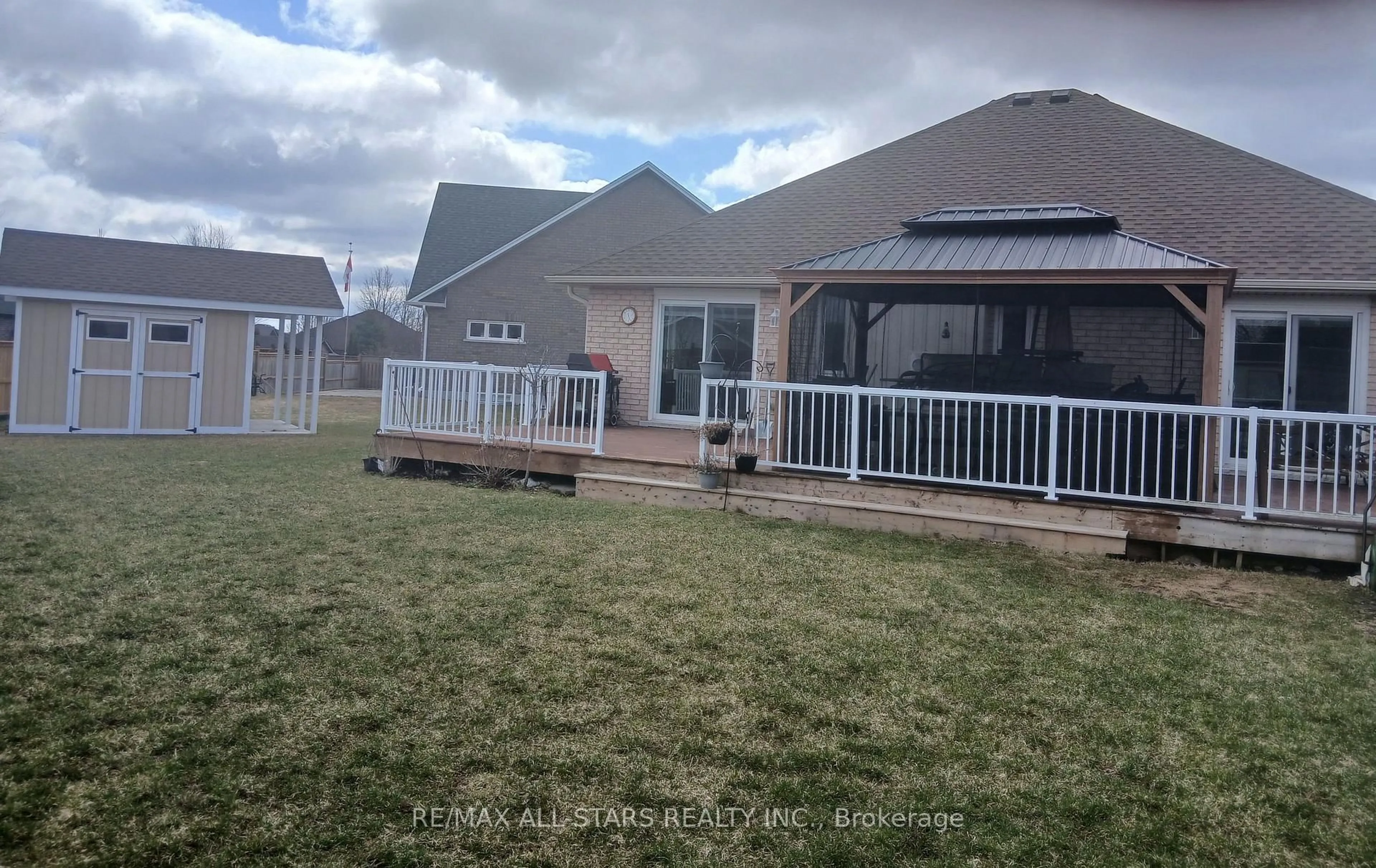 Patio, unknown for 65 Liam St, Kawartha Lakes Ontario K9V 0J4