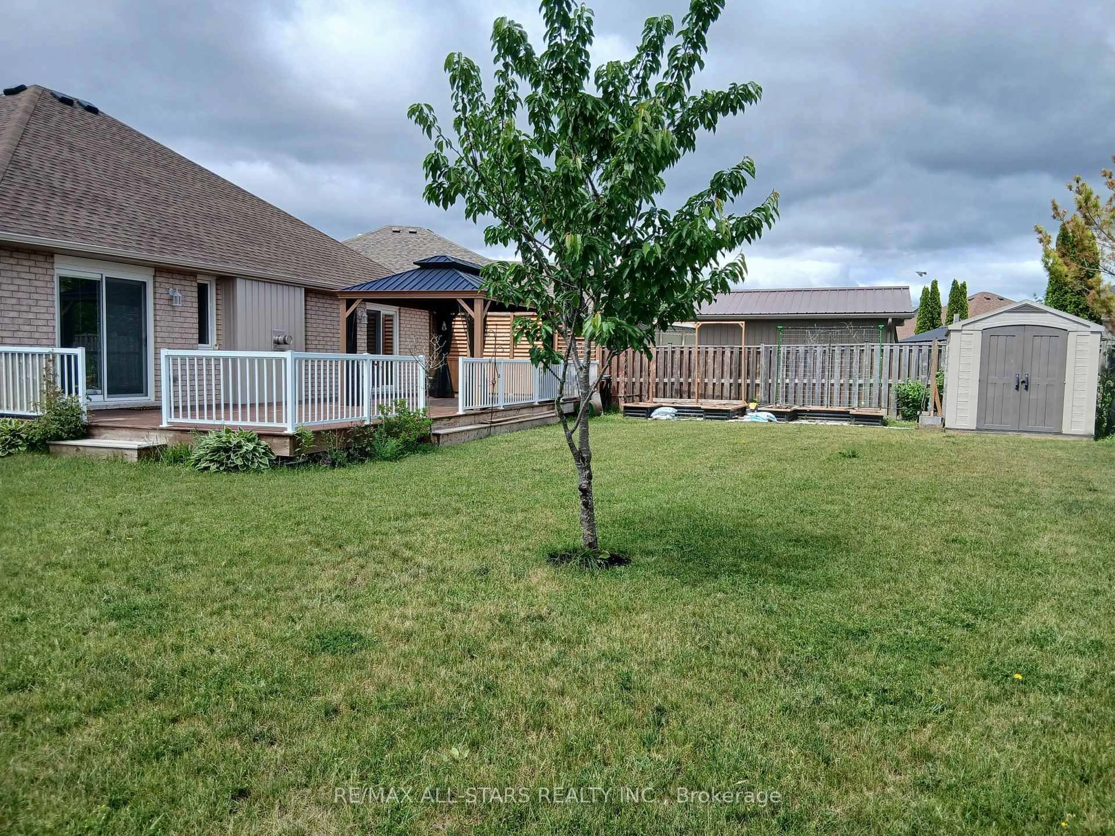 A pic from outside/outdoor area/front of a property/back of a property/a pic from drone, unknown for 65 Liam St, Kawartha Lakes Ontario K9V 0J4