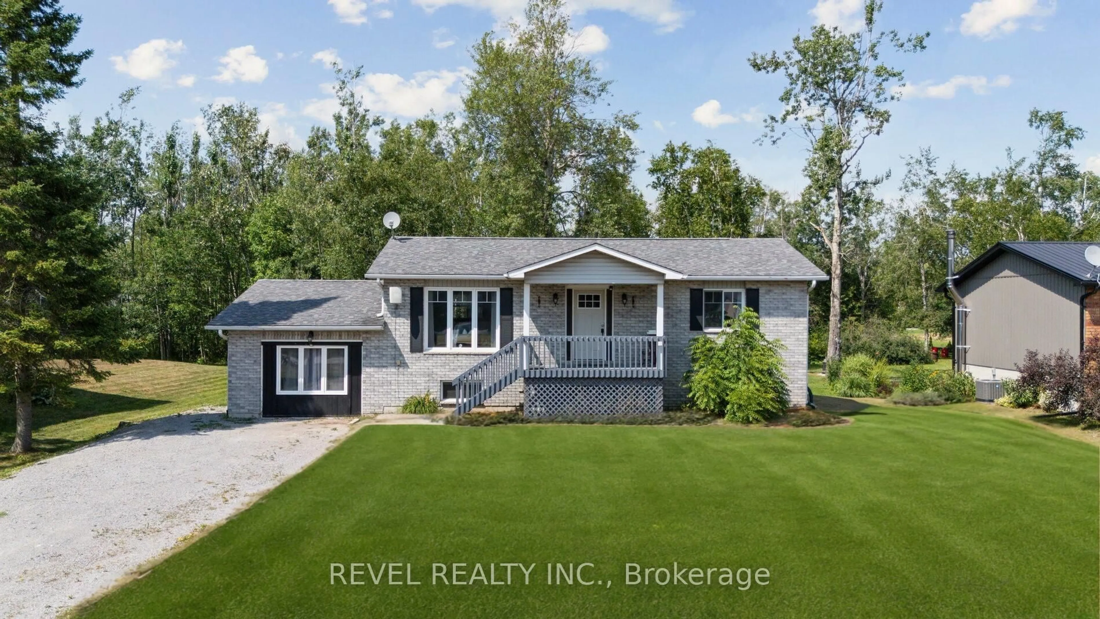 Home with vinyl exterior material, water/lake/river/ocean view for 40 Greenwood Cres, Kawartha Lakes Ontario K0M 2T0