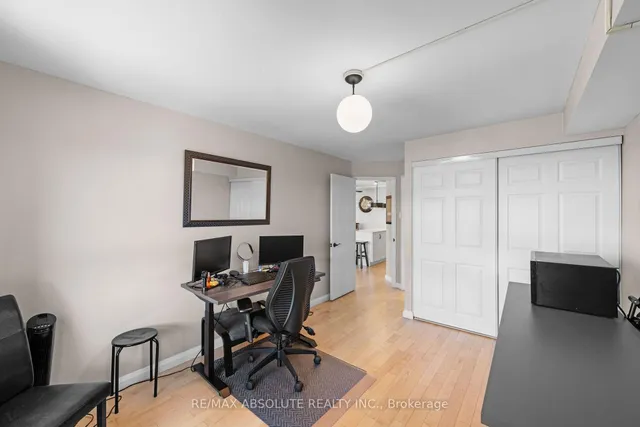 80 Sandcastle Dr #1109, Ottawa 2