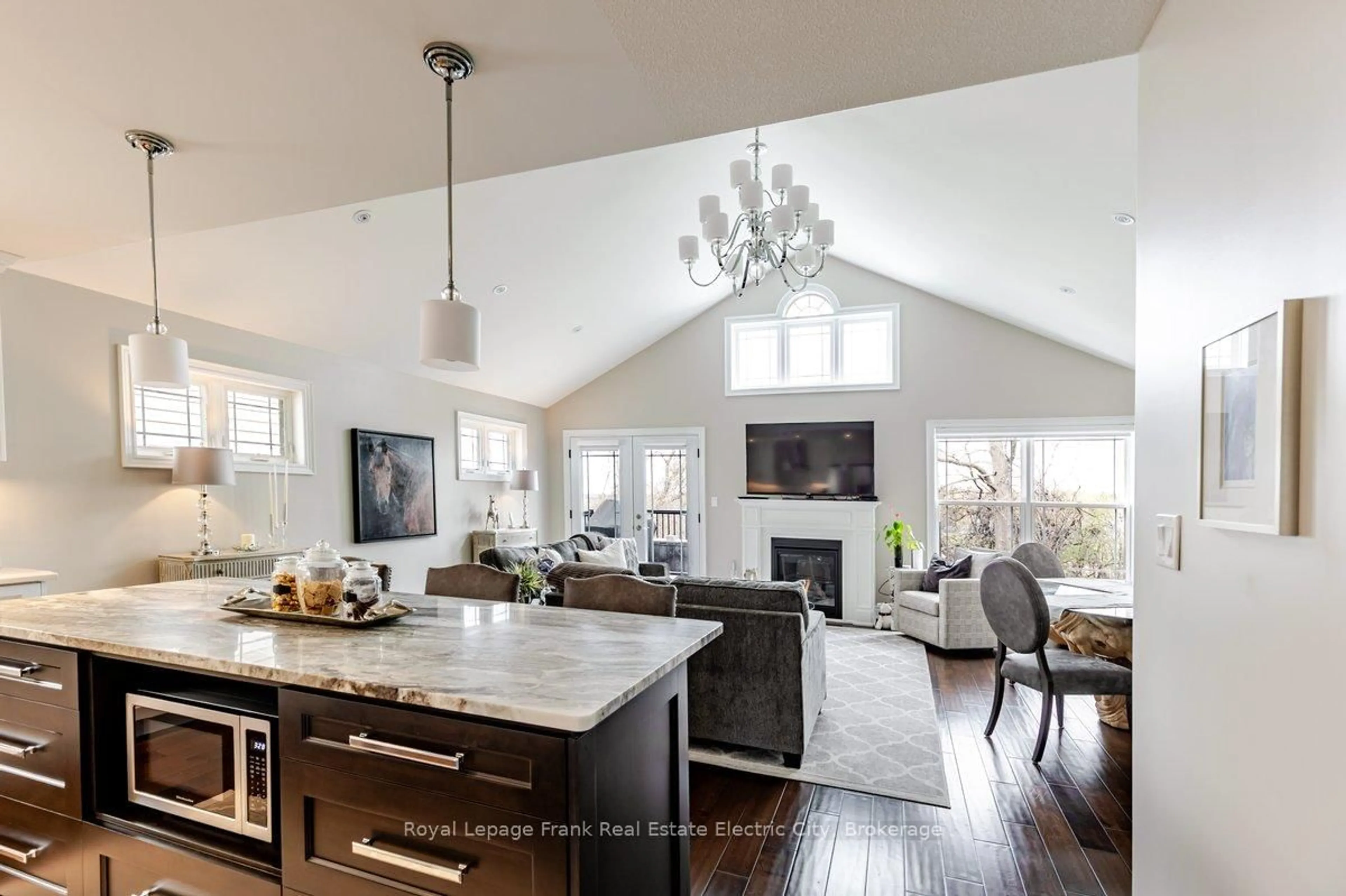 Open concept kitchen, unknown for 519 Grange Way, Peterborough Ontario K9H 0G4