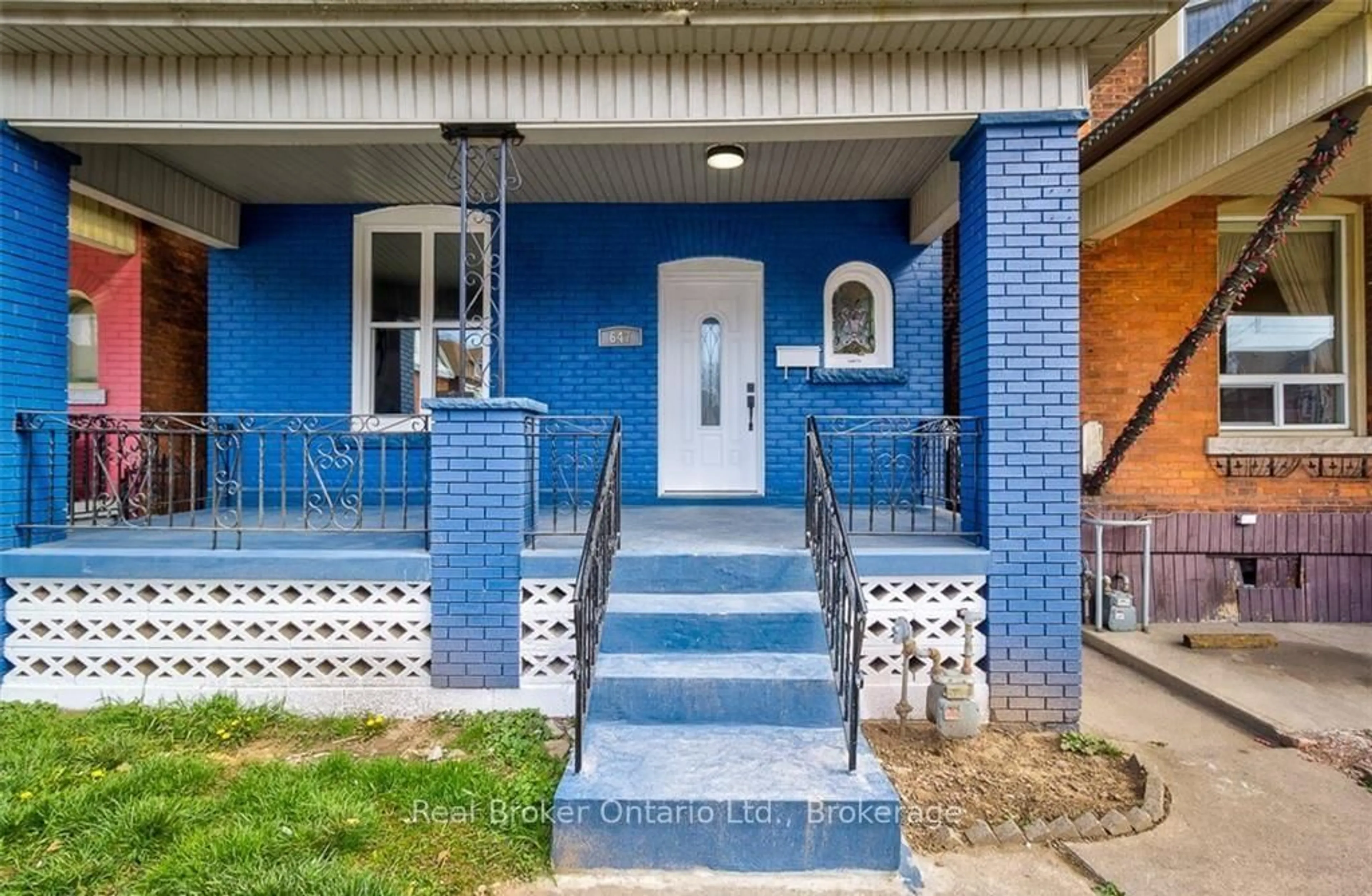 Home with brick exterior material, street for 647 Wilson St, Hamilton Ontario L8L 1V3