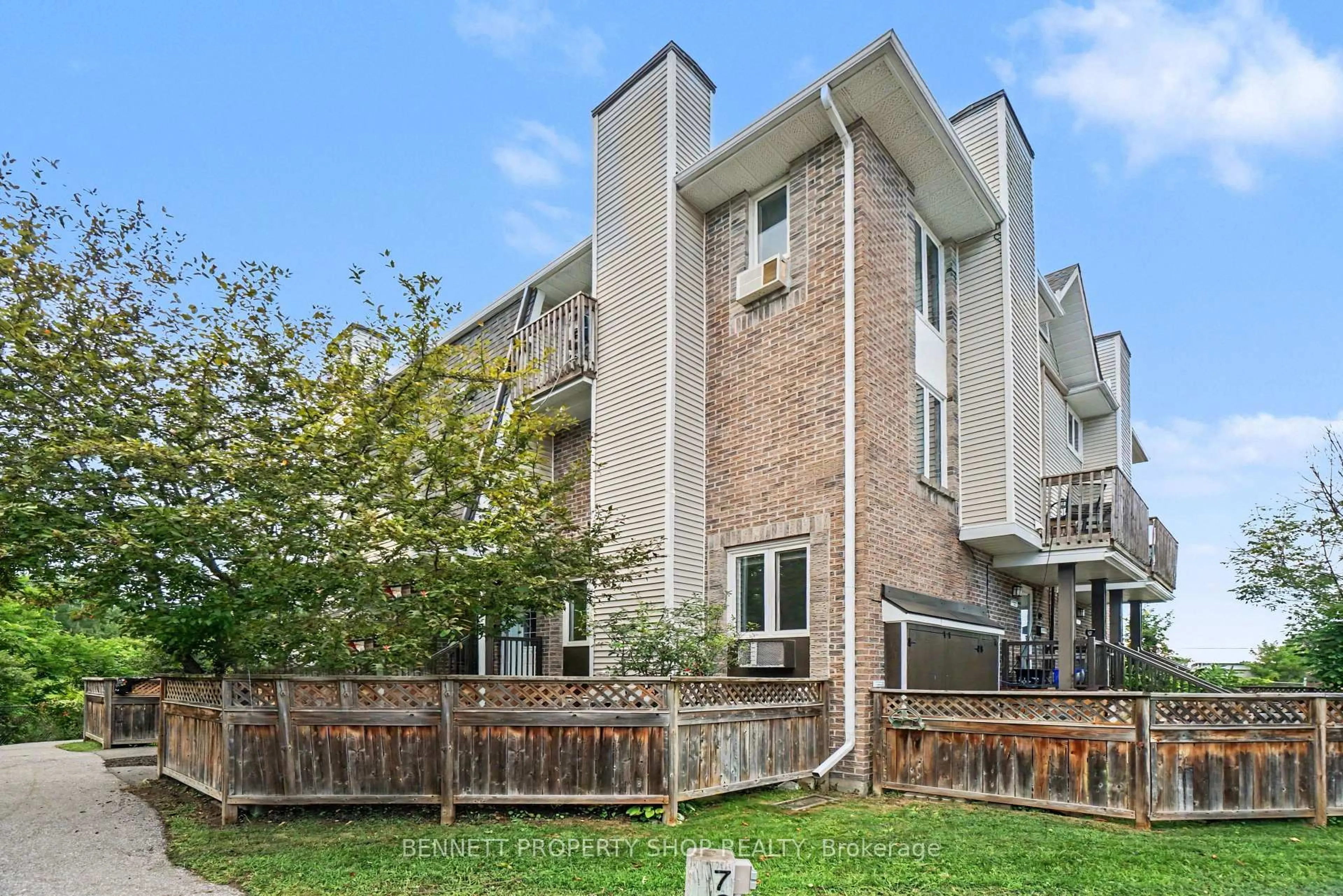 Patio, unknown for 7 Timberview Way #5, Ottawa Ontario K2H 9M5