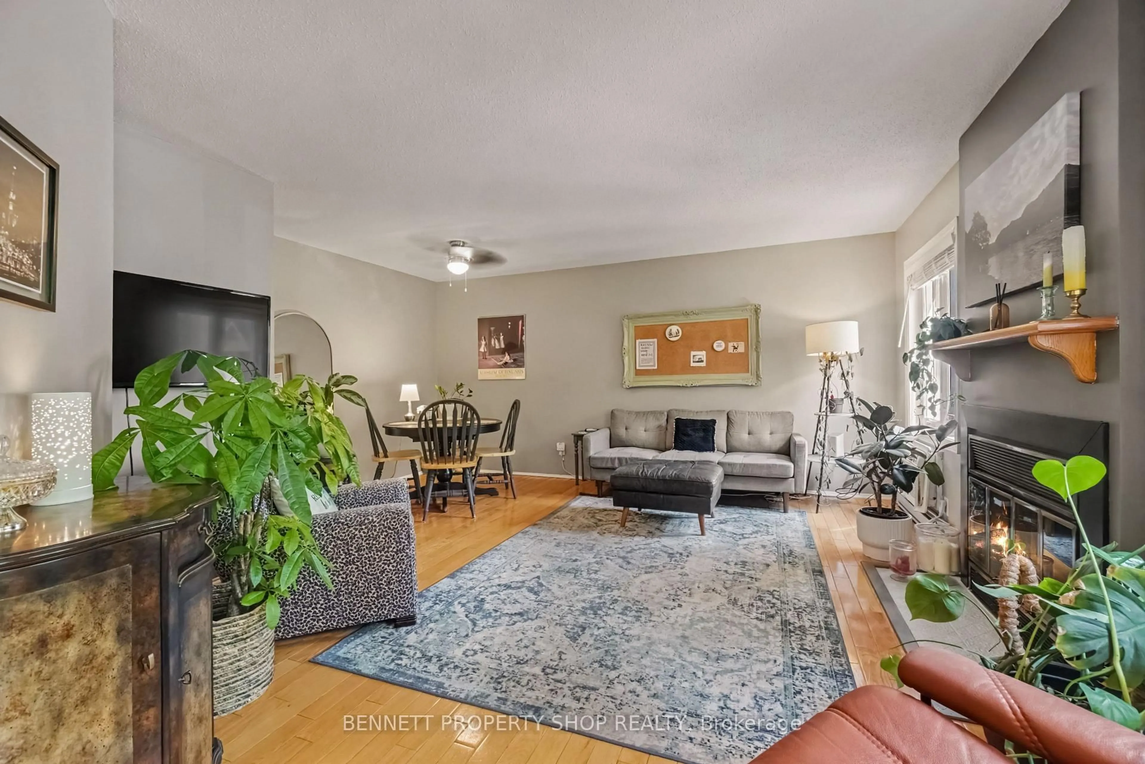 Living room with furniture, unknown for 7 Timberview Way #5, Ottawa Ontario K2H 9M5