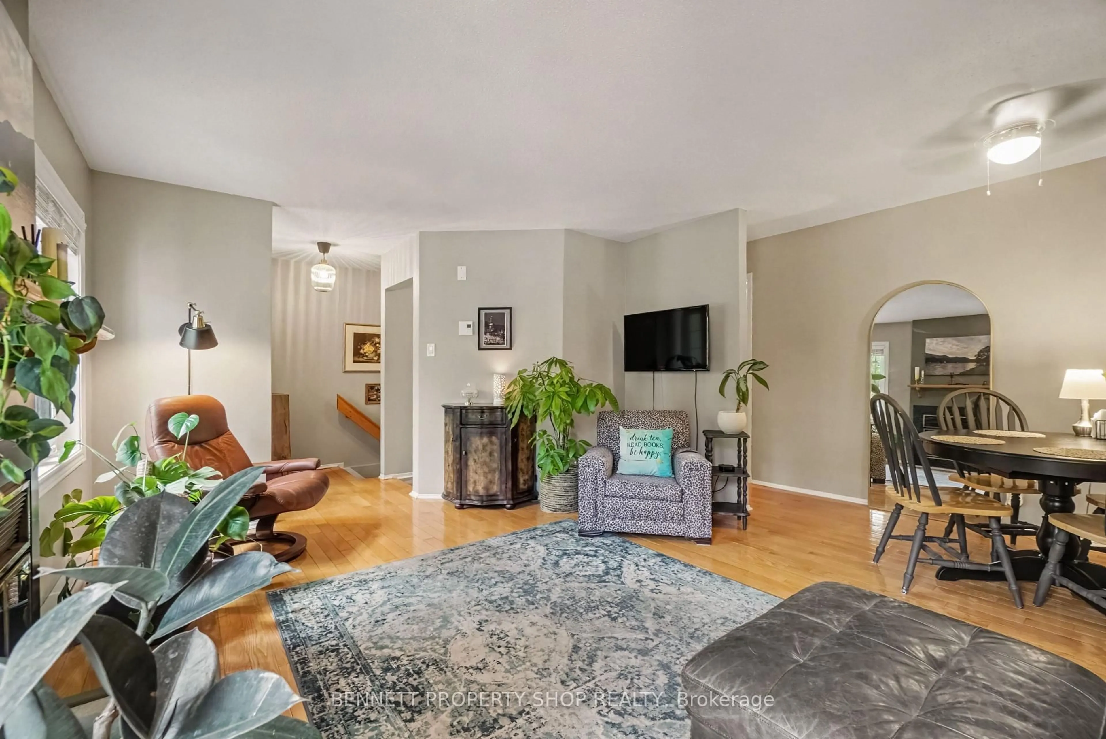 Living room with furniture, unknown for 7 Timberview Way #5, Ottawa Ontario K2H 9M5