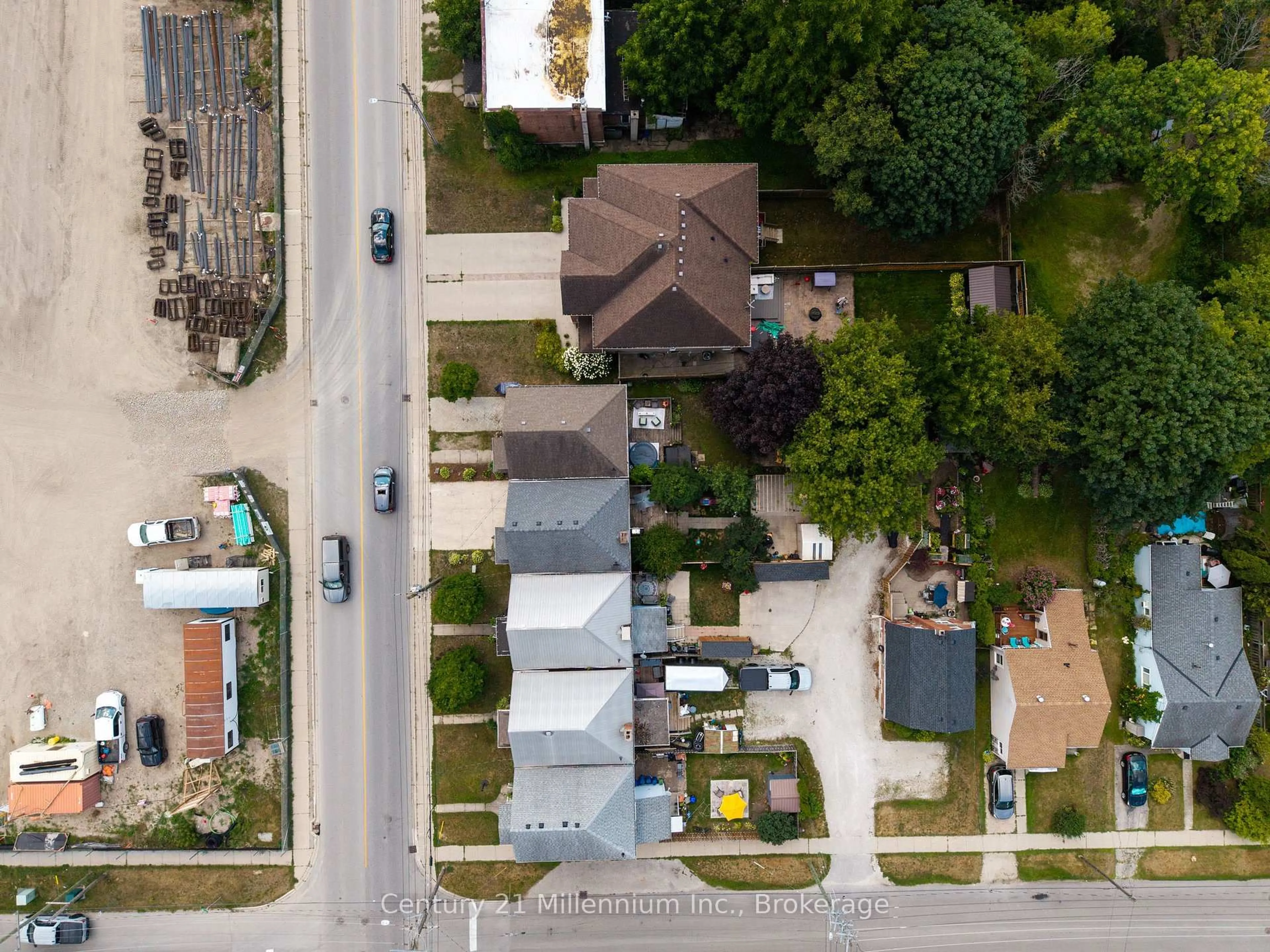 A pic from outside/outdoor area/front of a property/back of a property/a pic from drone, street for 1186 2nd Ave, Owen Sound Ontario N4K 4N2