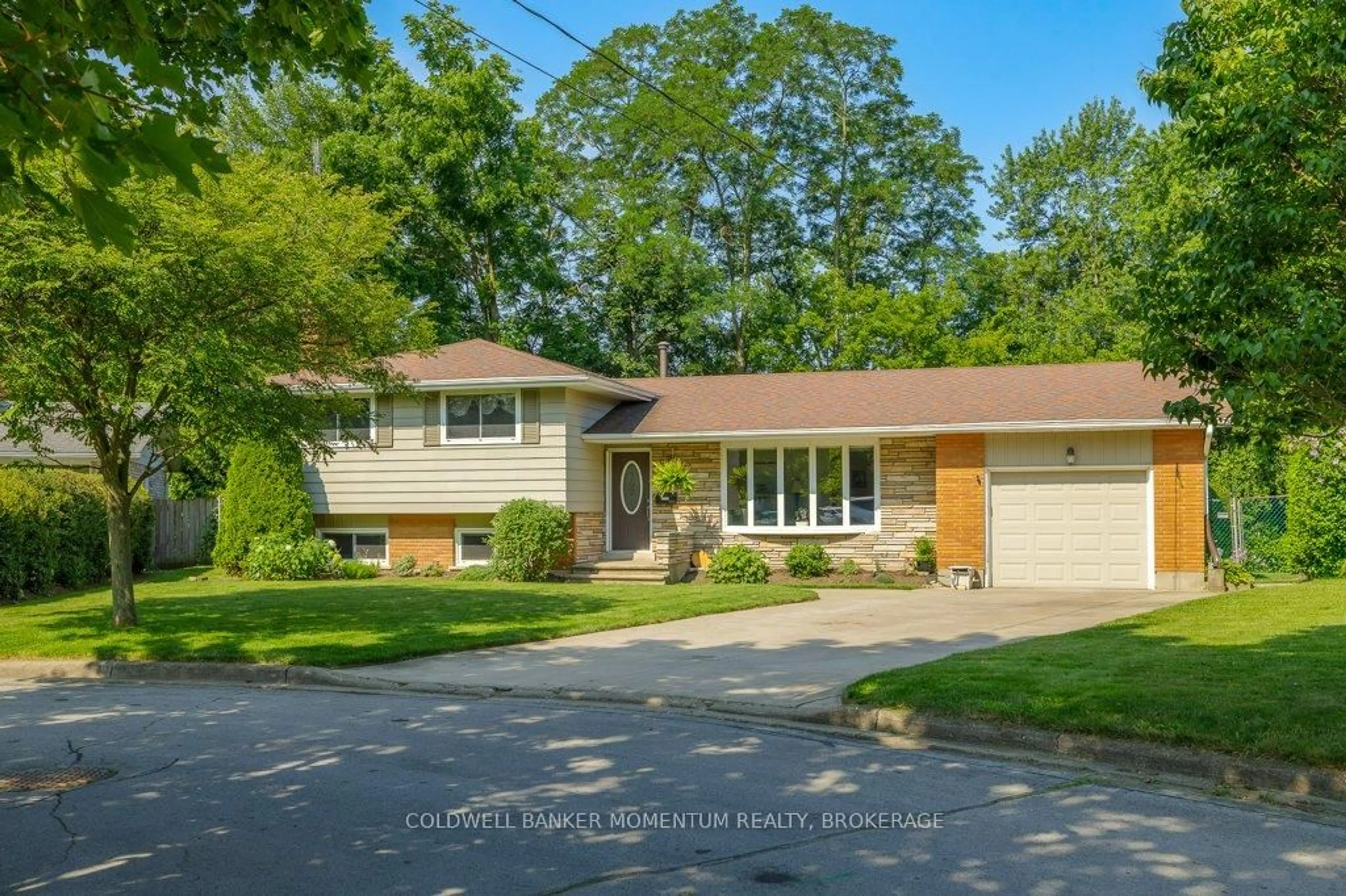 Home with brick exterior material, street for 9 Heathcote Terr, St. Catharines Ontario L2M 1K7