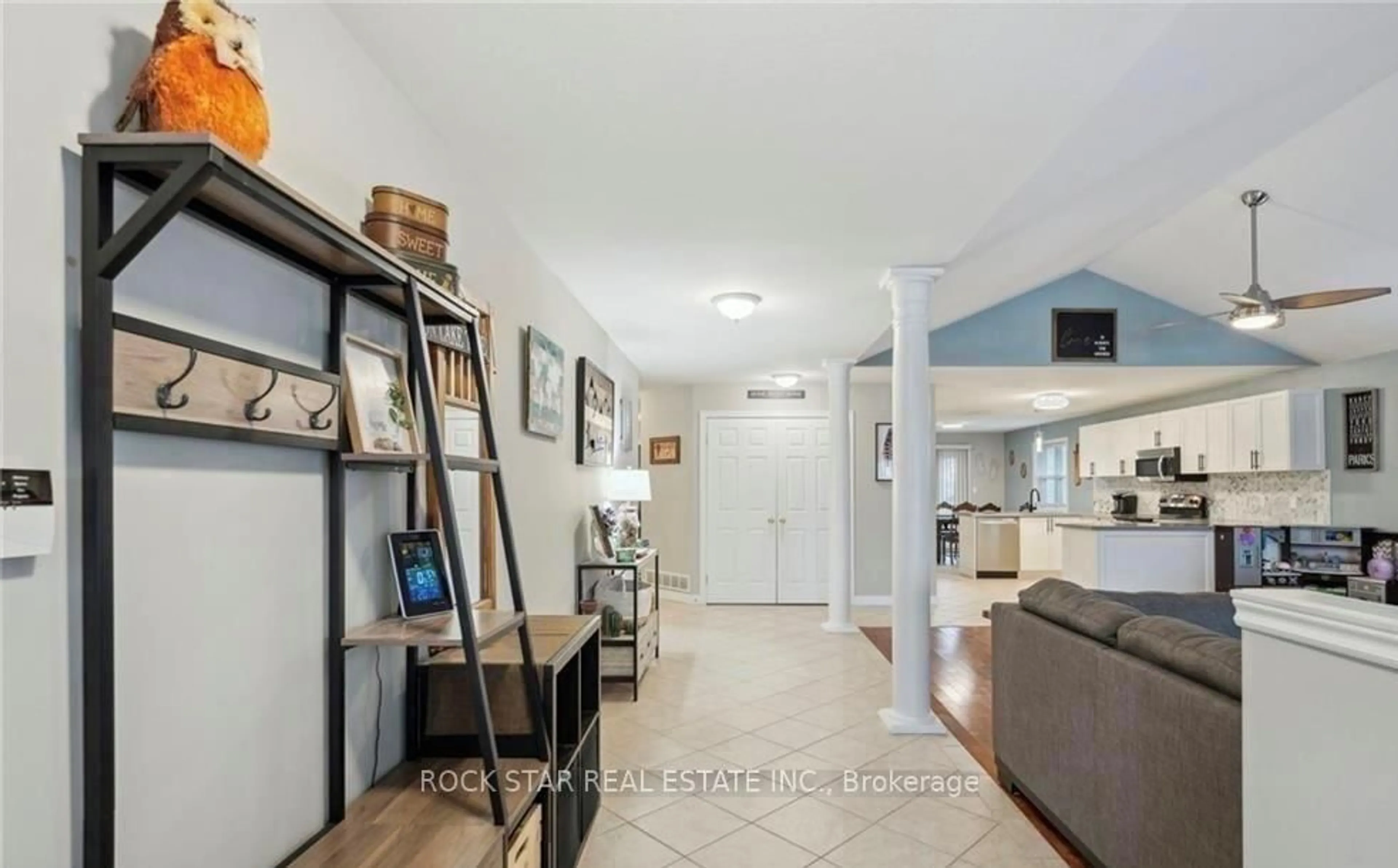 Unknown for 996 BEACH Blvd, Hamilton Ontario L8H 6Z4