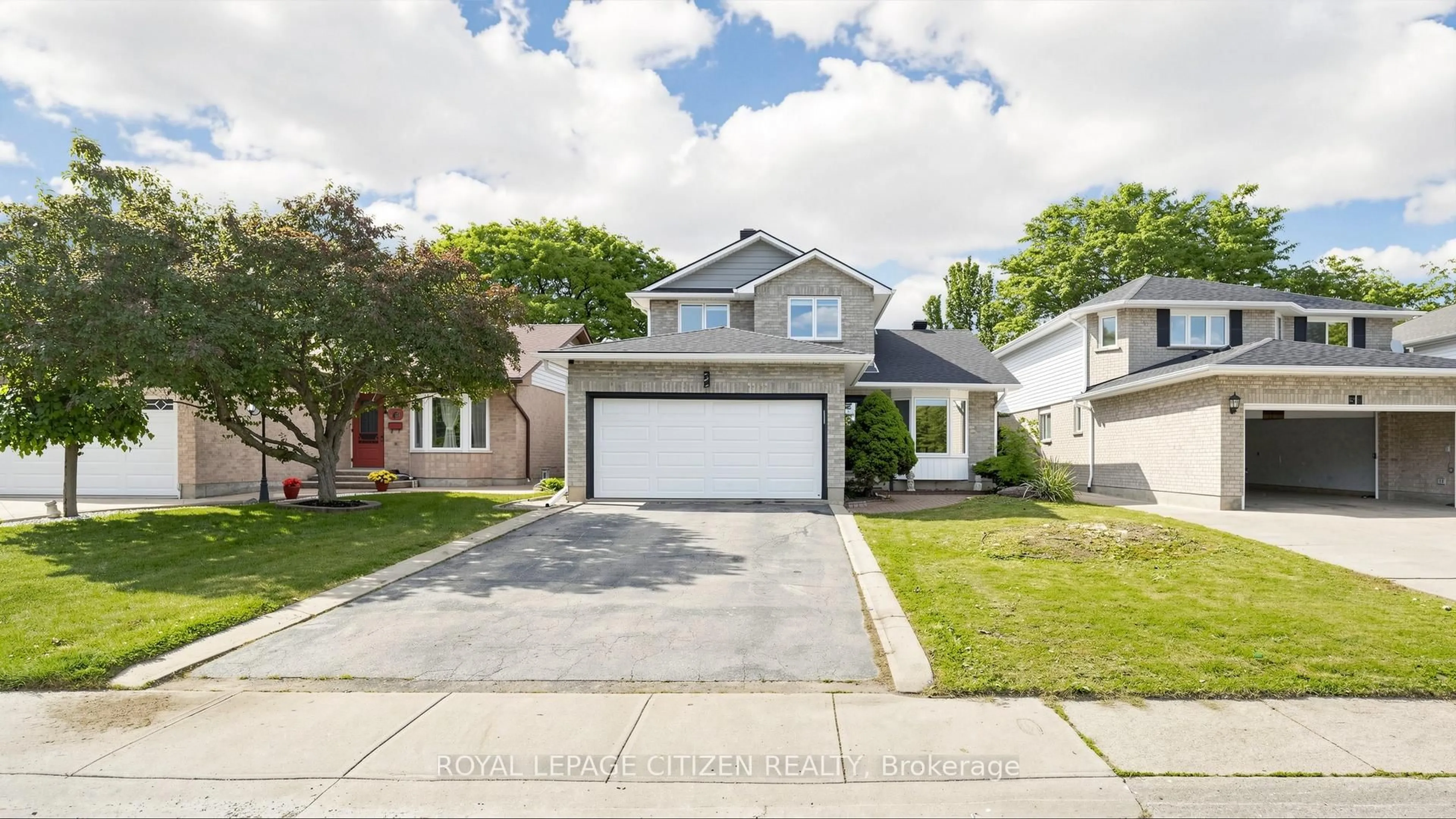 Home with vinyl exterior material, street for 27 Emperor Ave, Hamilton Ontario L9B 2E6