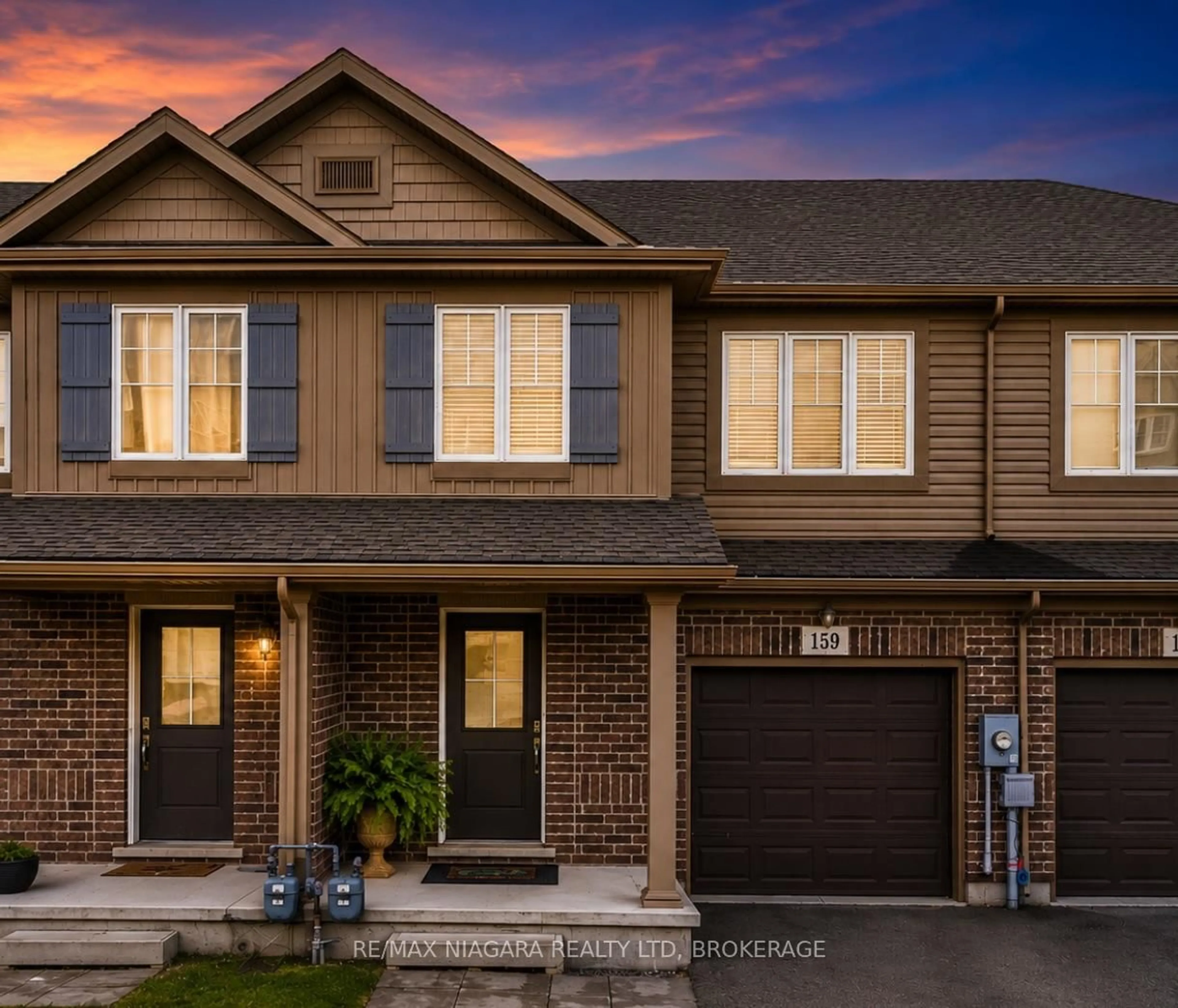 Home with brick exterior material, street for 159 Heron St, Welland Ontario L3C 0G8