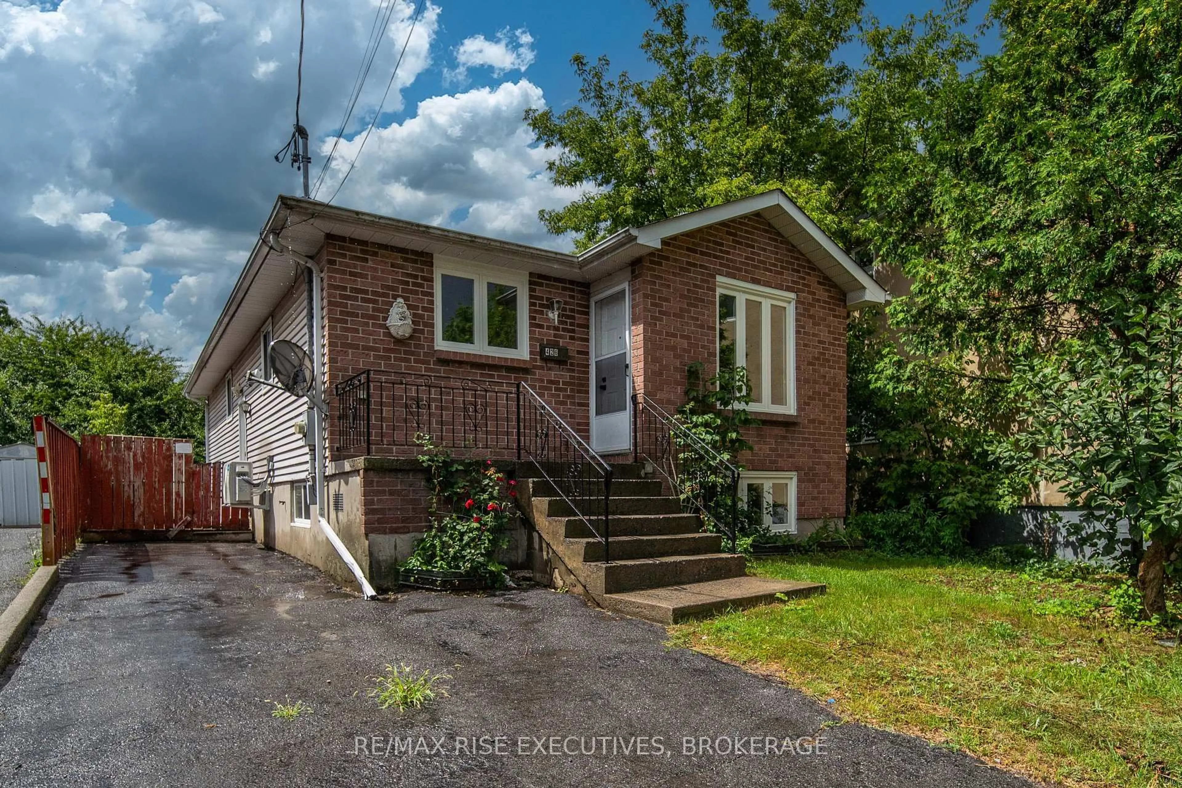 Home with brick exterior material, street for 426 Montreal St, Kingston Ontario K7K 3H7