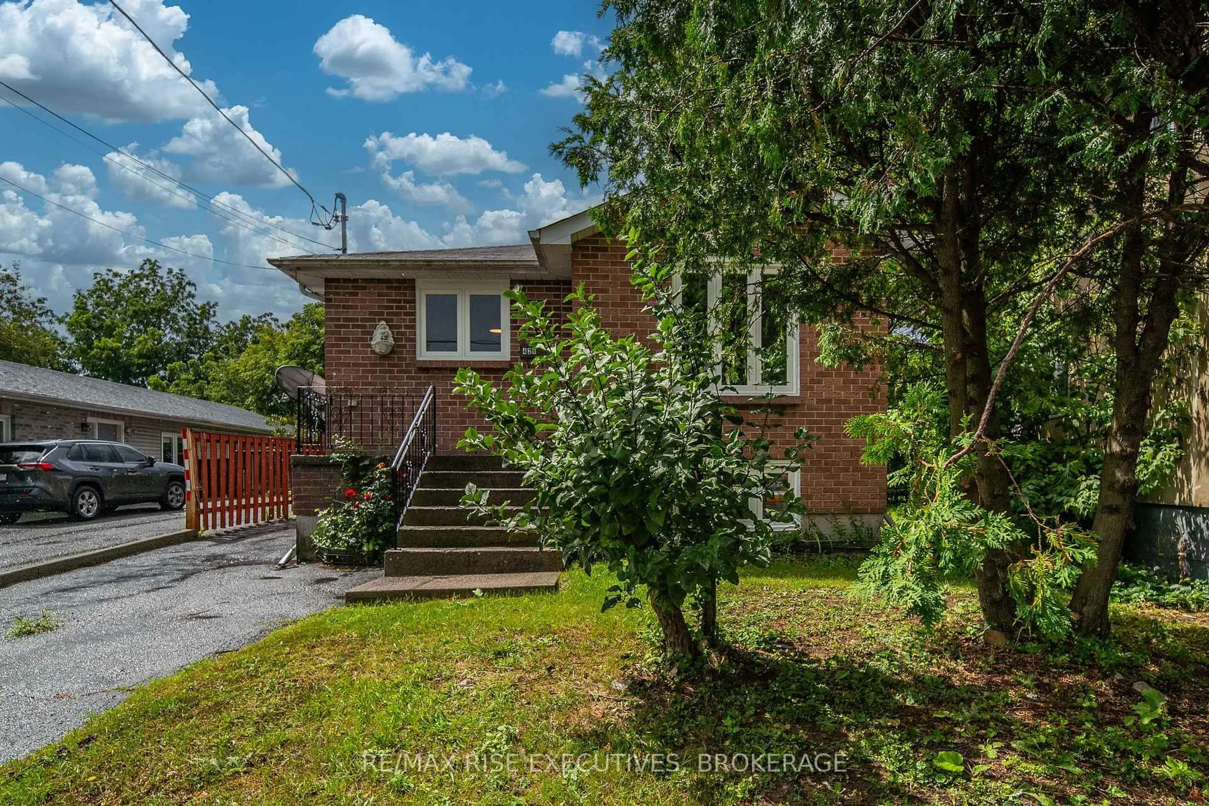 Home with brick exterior material, street for 426 Montreal St, Kingston Ontario K7K 3H7