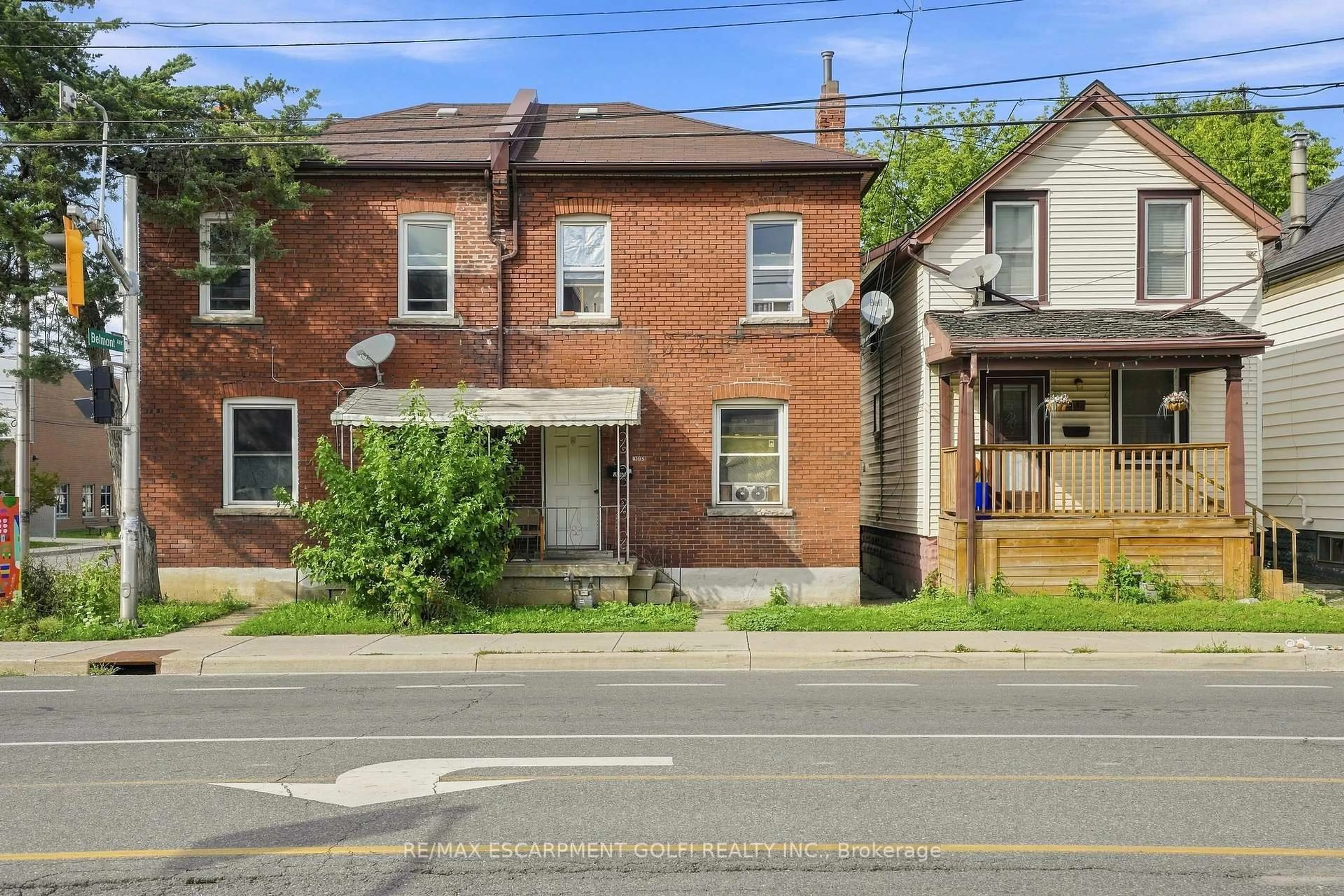 Home with brick exterior material, street for 1085 CANNON St, Hamilton Ontario L8L 2J3