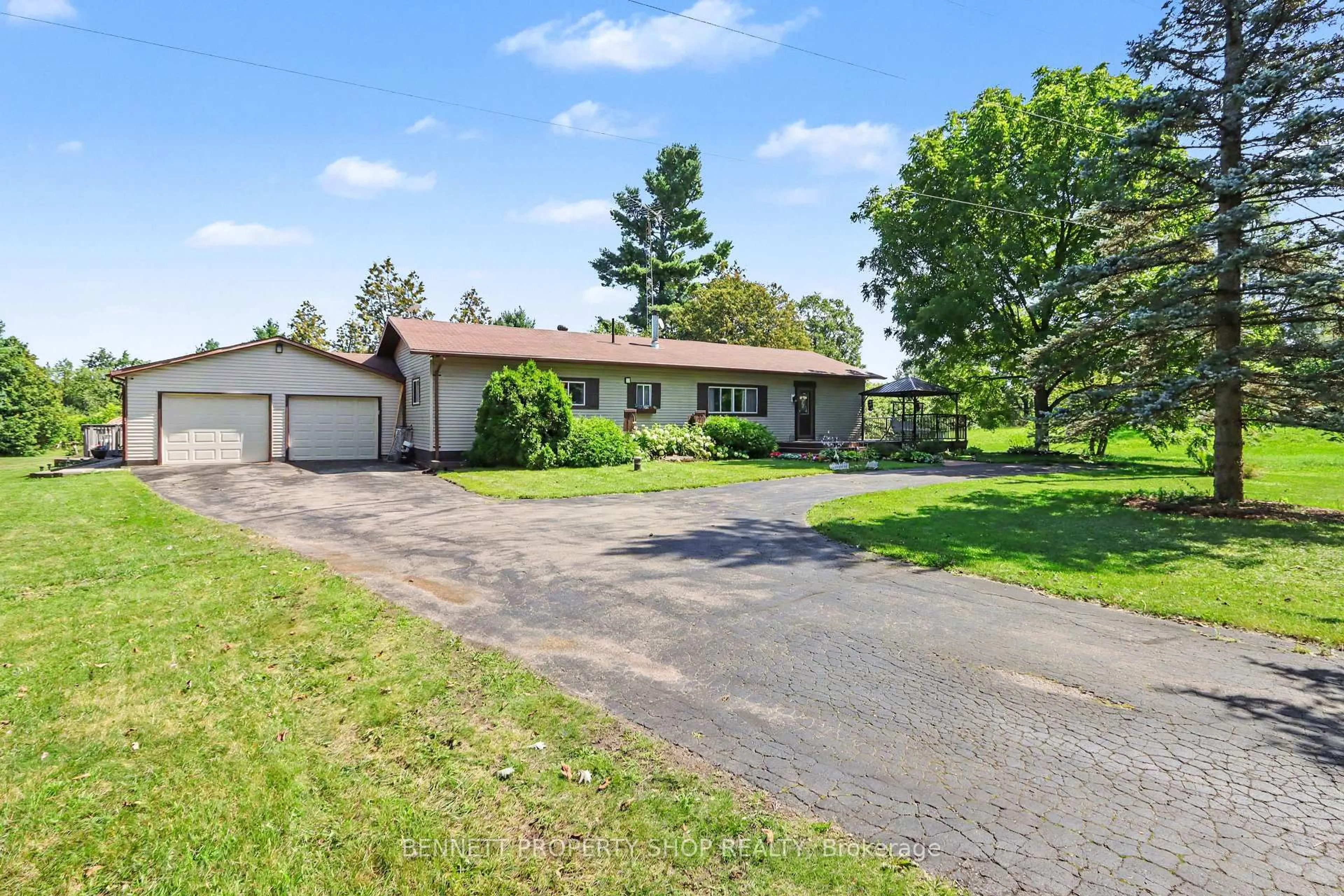 A pic from outside/outdoor area/front of a property/back of a property/a pic from drone, street for 9528 Highway 15 Highway, Smiths Falls Ontario K7A 4S7