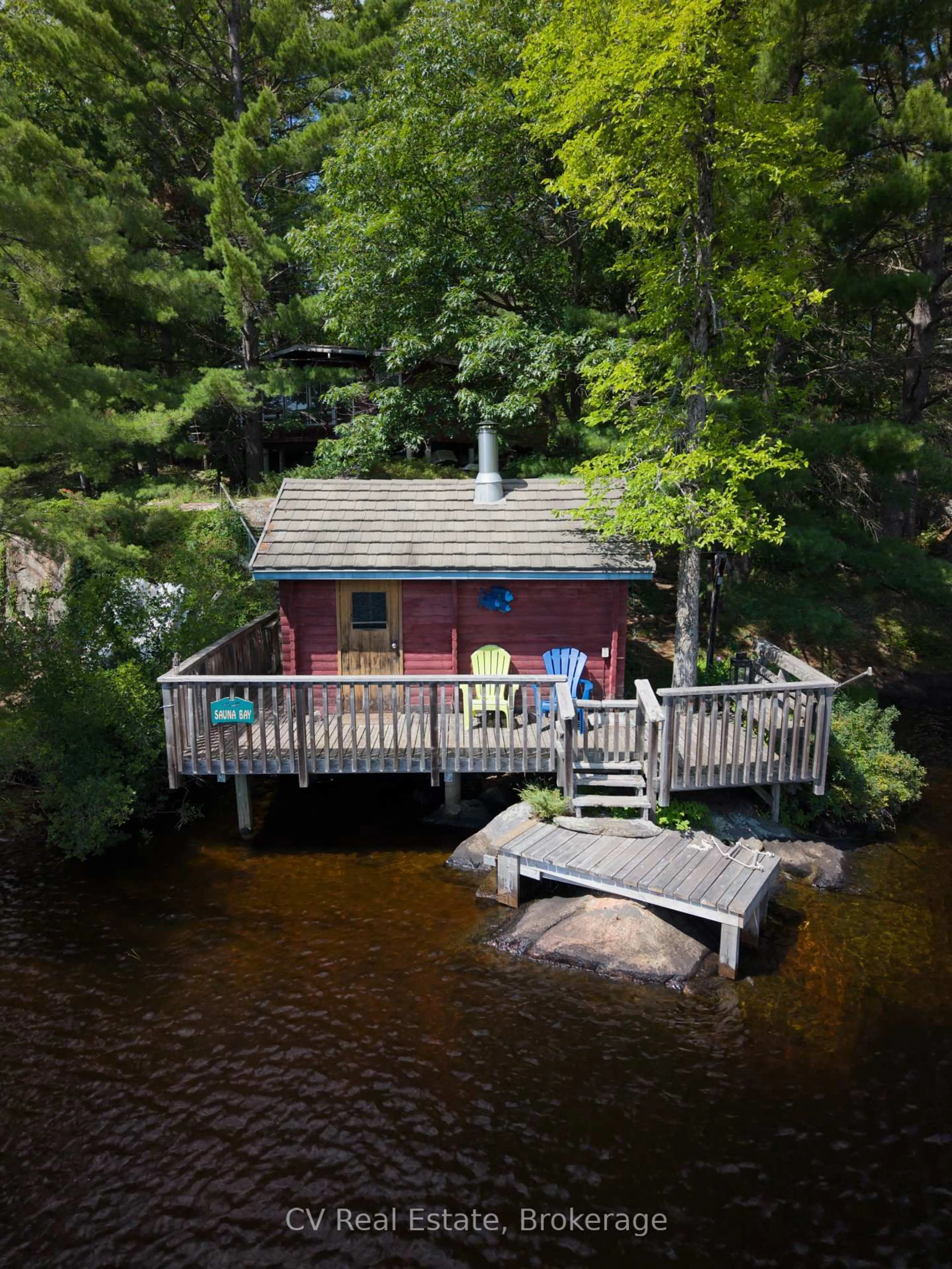 A pic from outside/outdoor area/front of a property/back of a property/a pic from drone, water/lake/river/ocean view for 1037 Sunrise Dr, Gravenhurst Ontario P1P 1R3