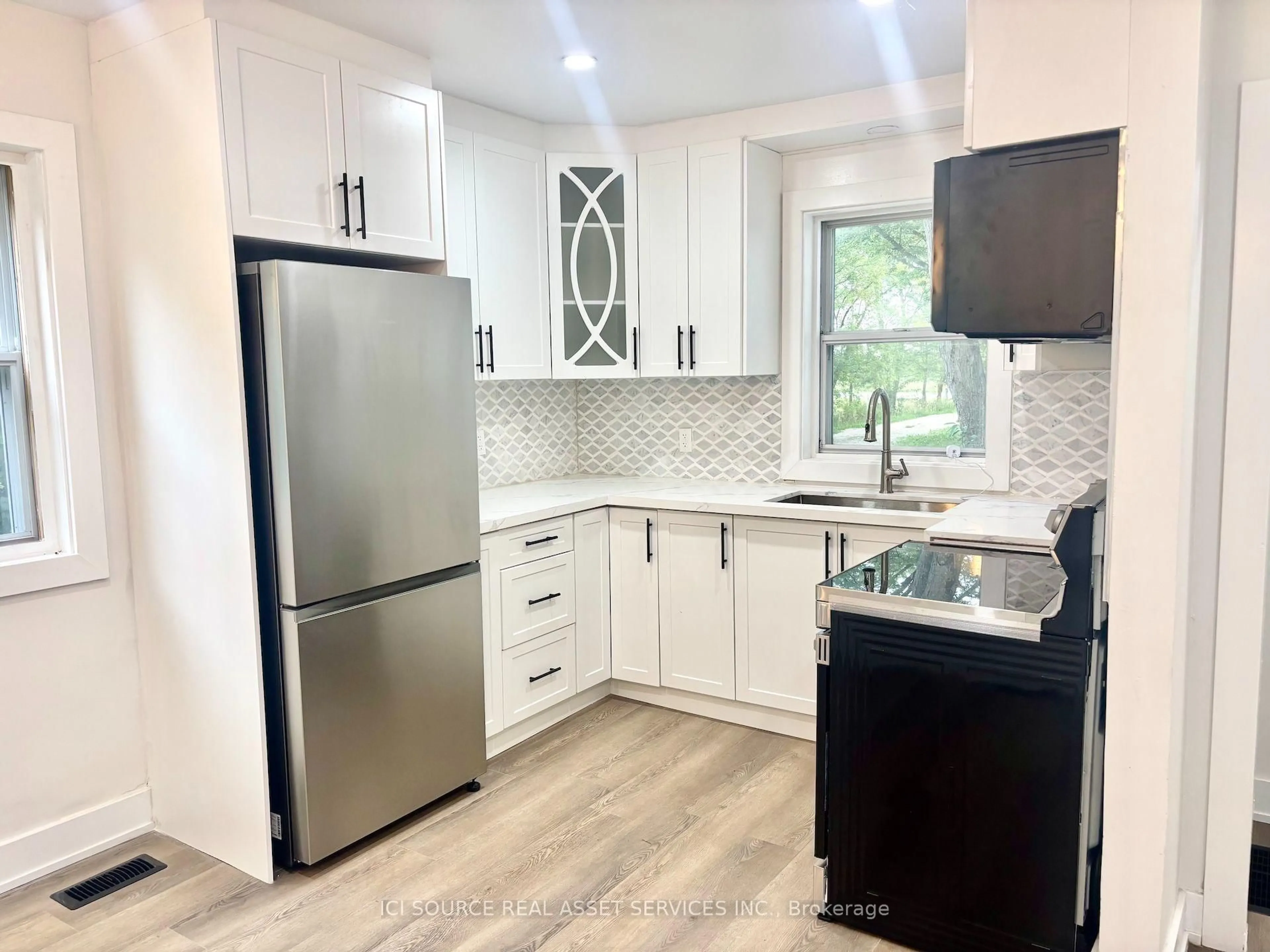 Open concept kitchen, unknown for 1900 Bruce Road 15, Kincardine Ontario N0G 2T0
