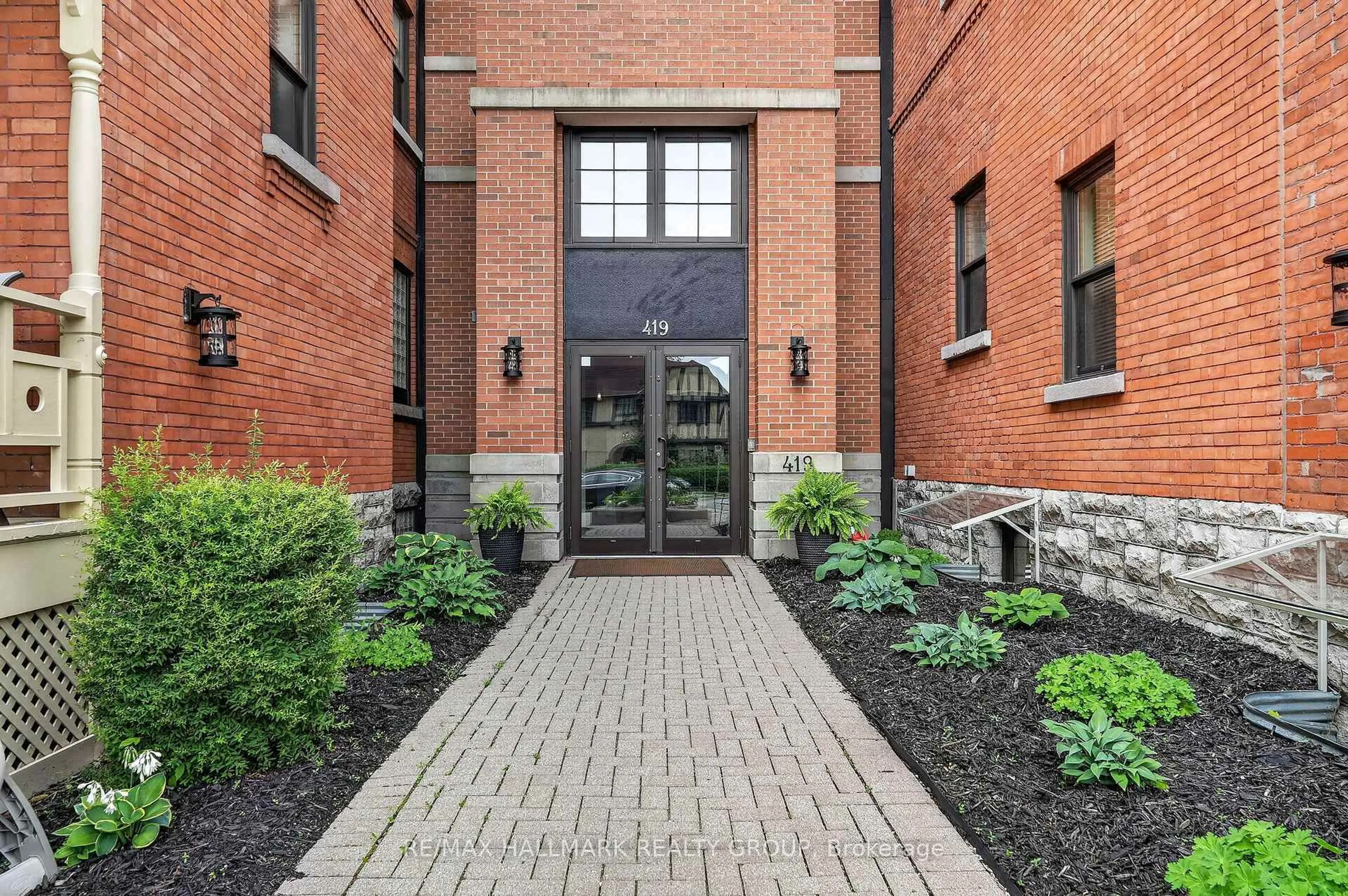 Unknown for 419 Laurier Ave #101, Ottawa Ontario K1N 6R4