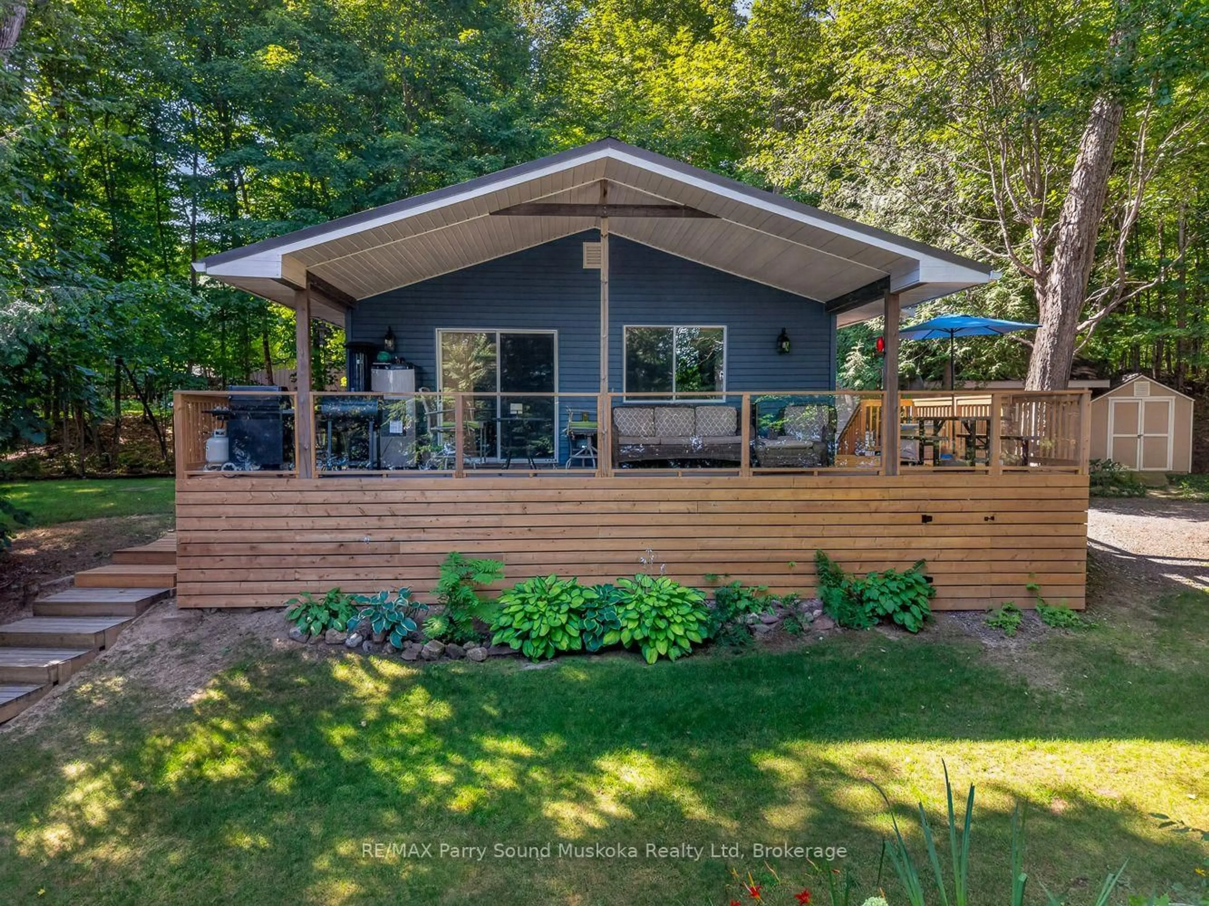 Home with vinyl exterior material, water/lake/river/ocean view for 12 Silver Birch Circ, McKellar Ontario P2A 0B5
