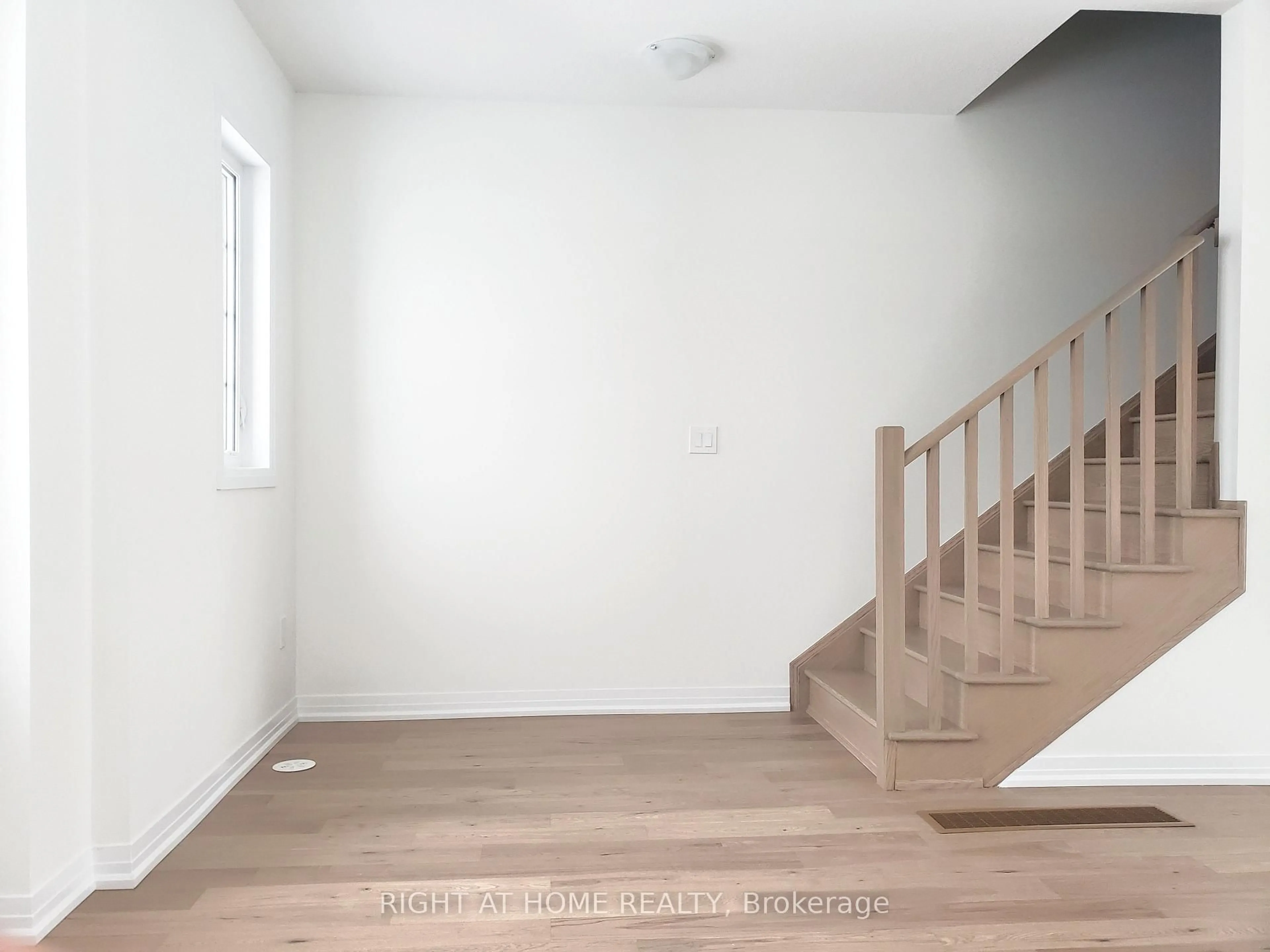 A pic of a room for 61 Melody Lane, Thorold Ontario L3B 5N5