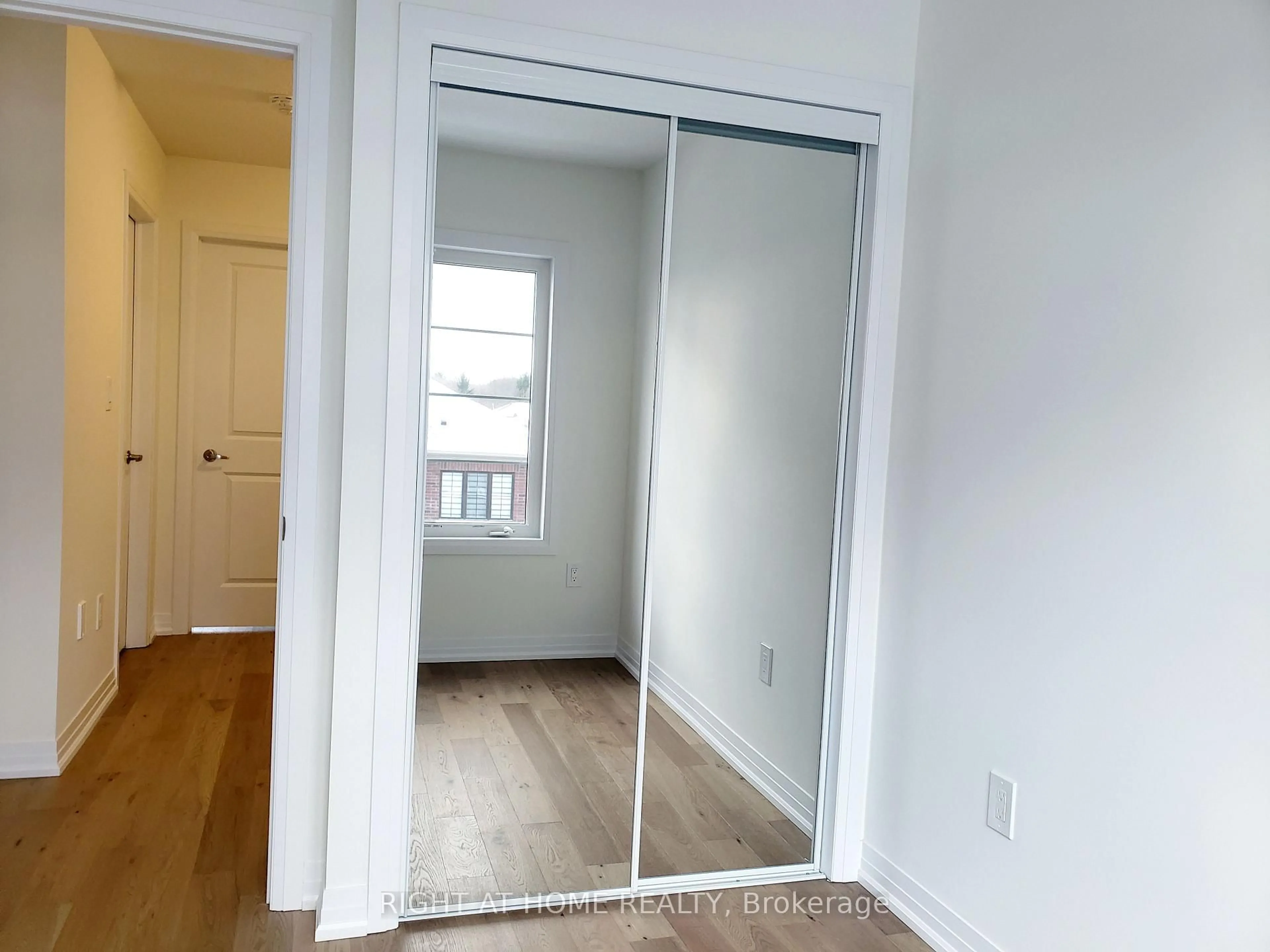A pic of a room for 61 Melody Lane, Thorold Ontario L3B 5N5