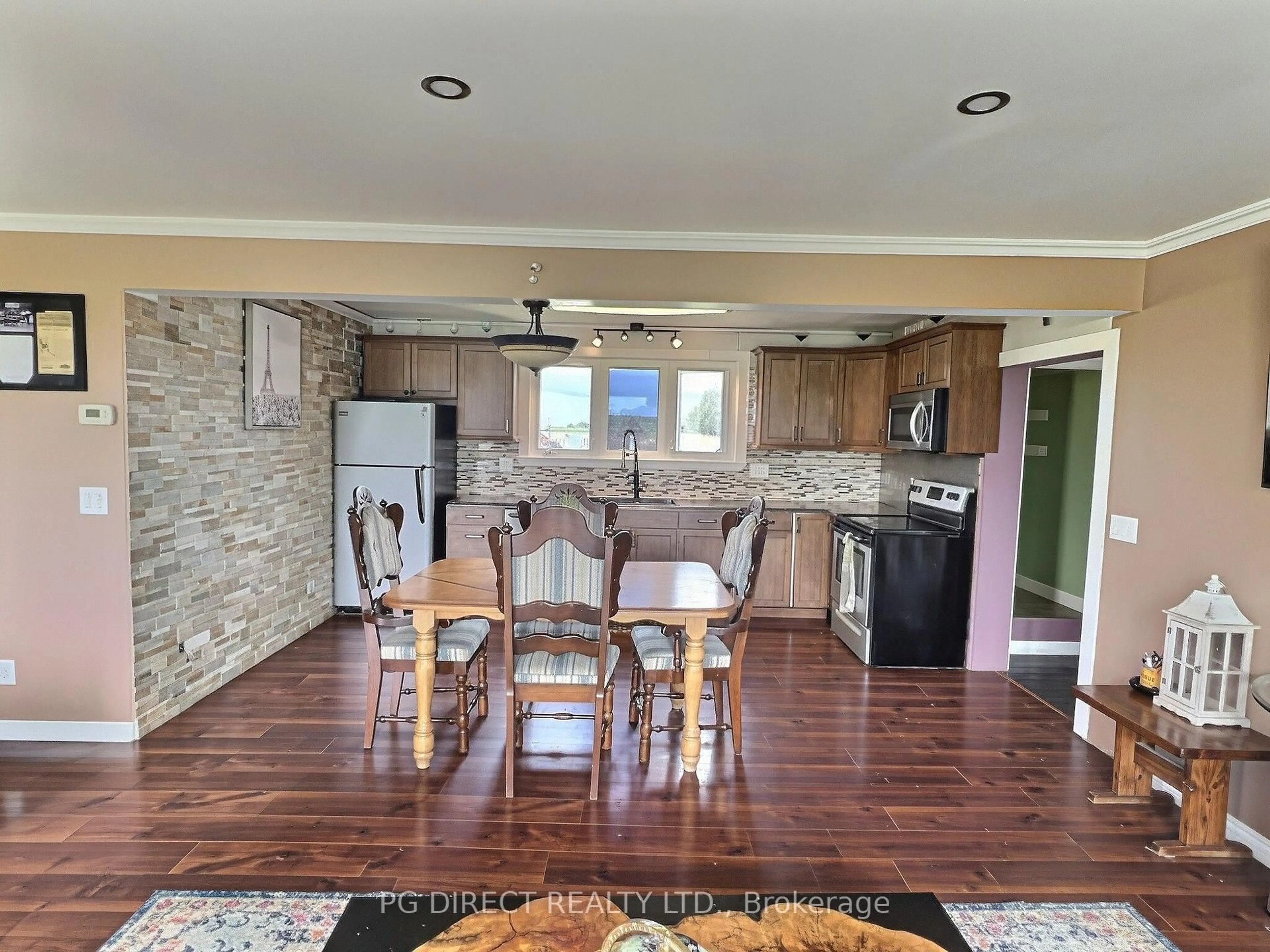 Open concept kitchen, unknown for 13391 County Rd 9, North Dundas Ontario K0C 1H0