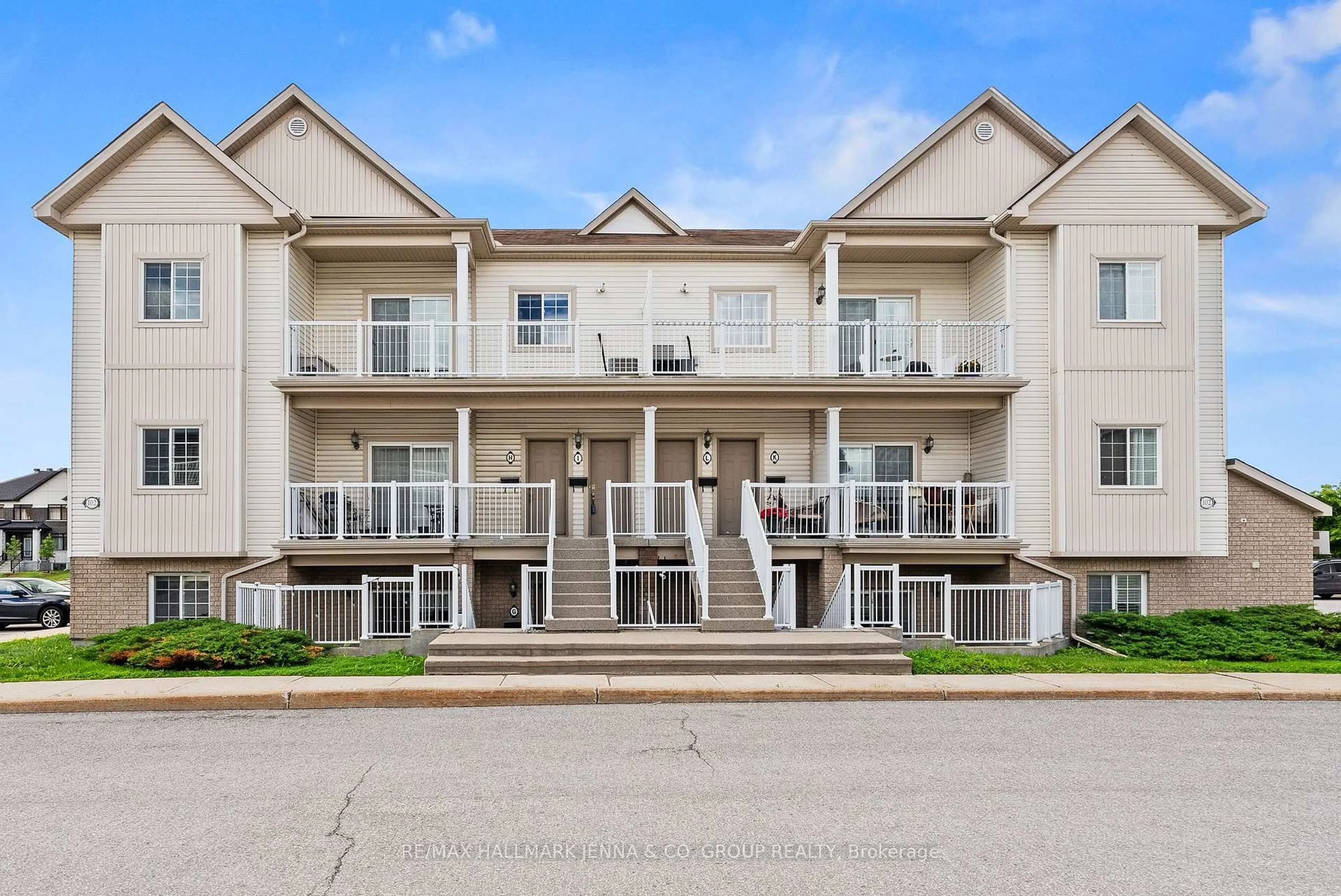 Patio, unknown for 102 Artesa Private #G, Ottawa Ontario K2S 0J8