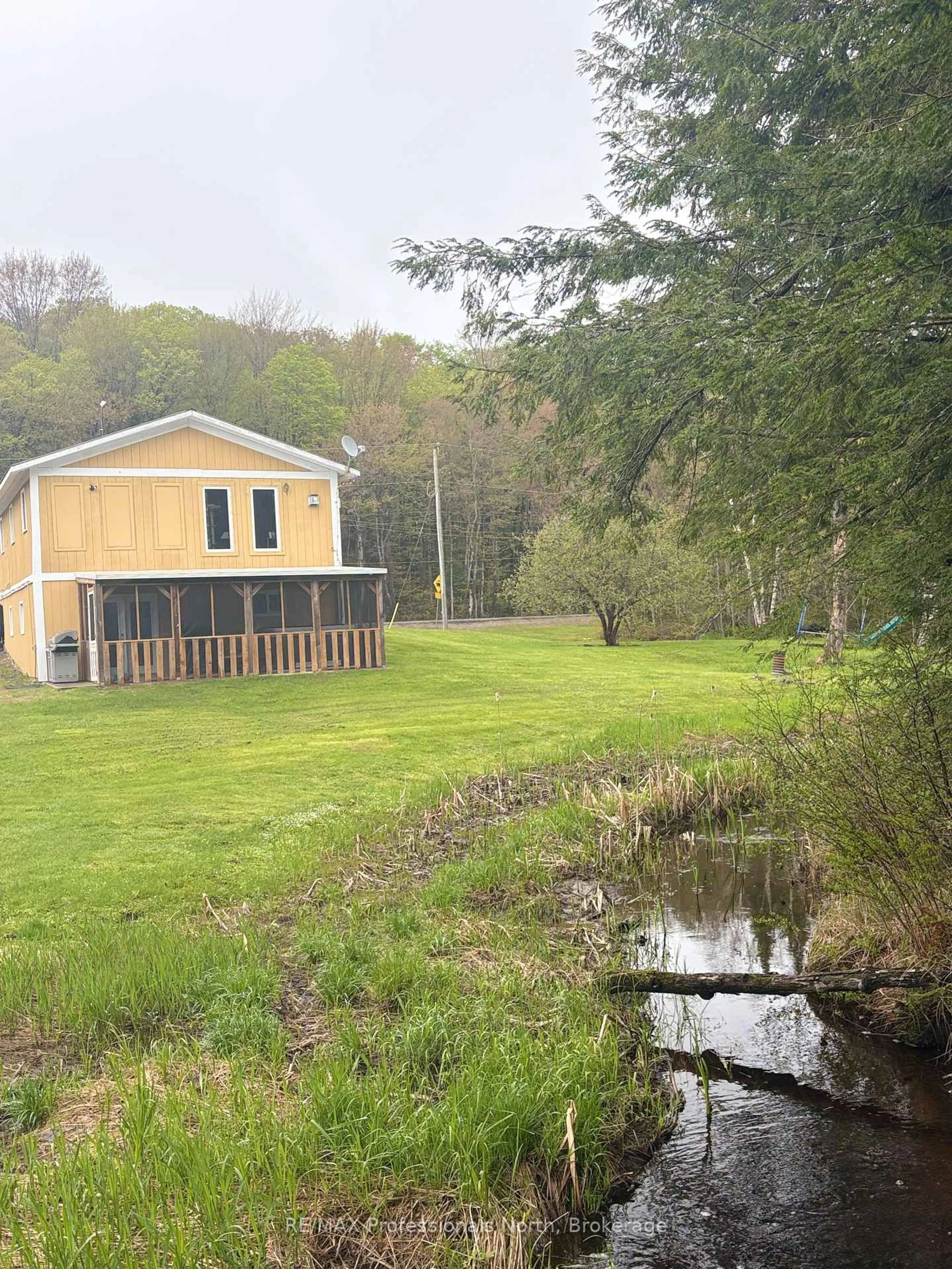 Shed for 2315 Aspdin Rd, Huntsville Ontario P0B 1M0