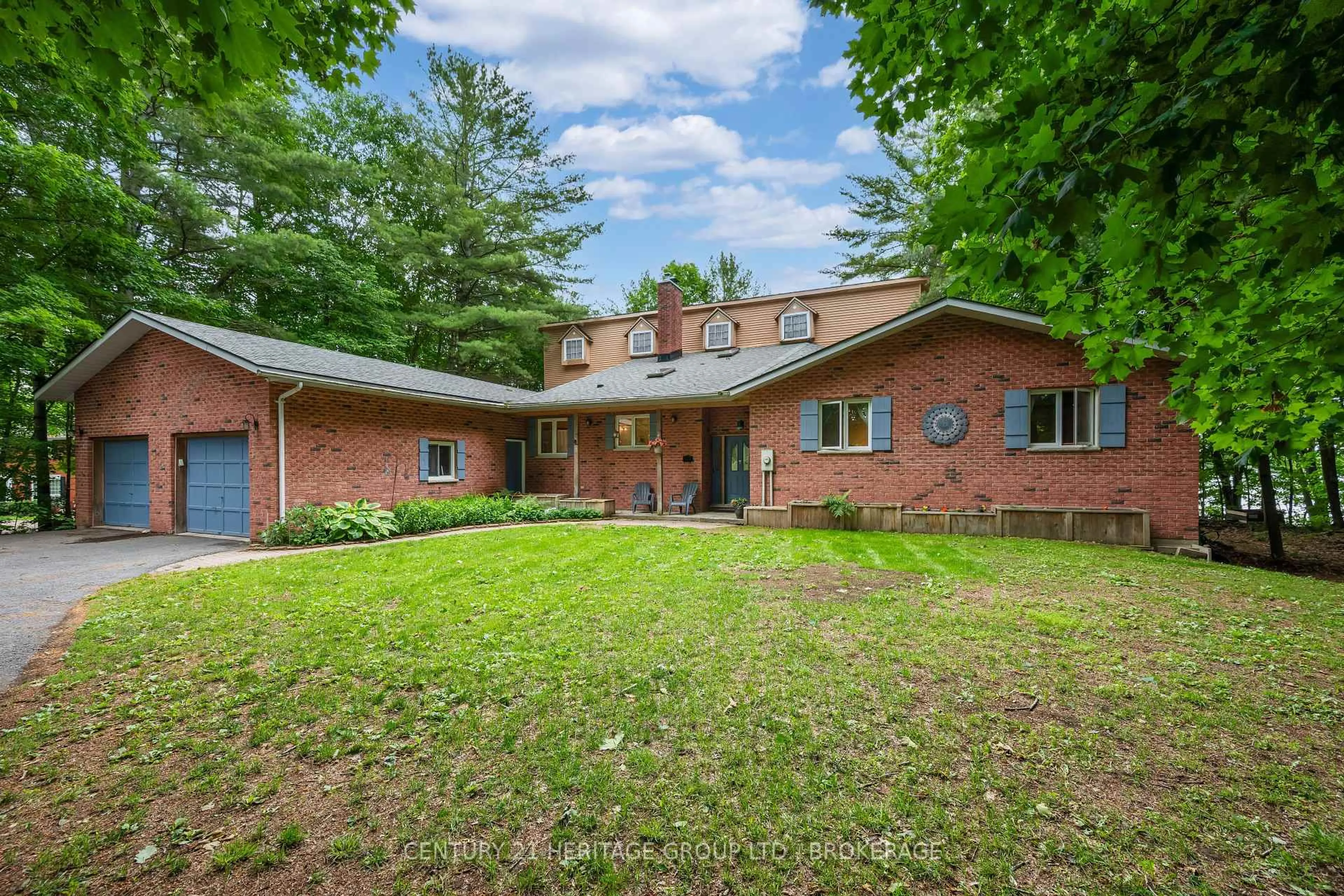 Home with brick exterior material, unknown for 4212 Pine Ridge Dr, Frontenac Ontario K0H 0B8