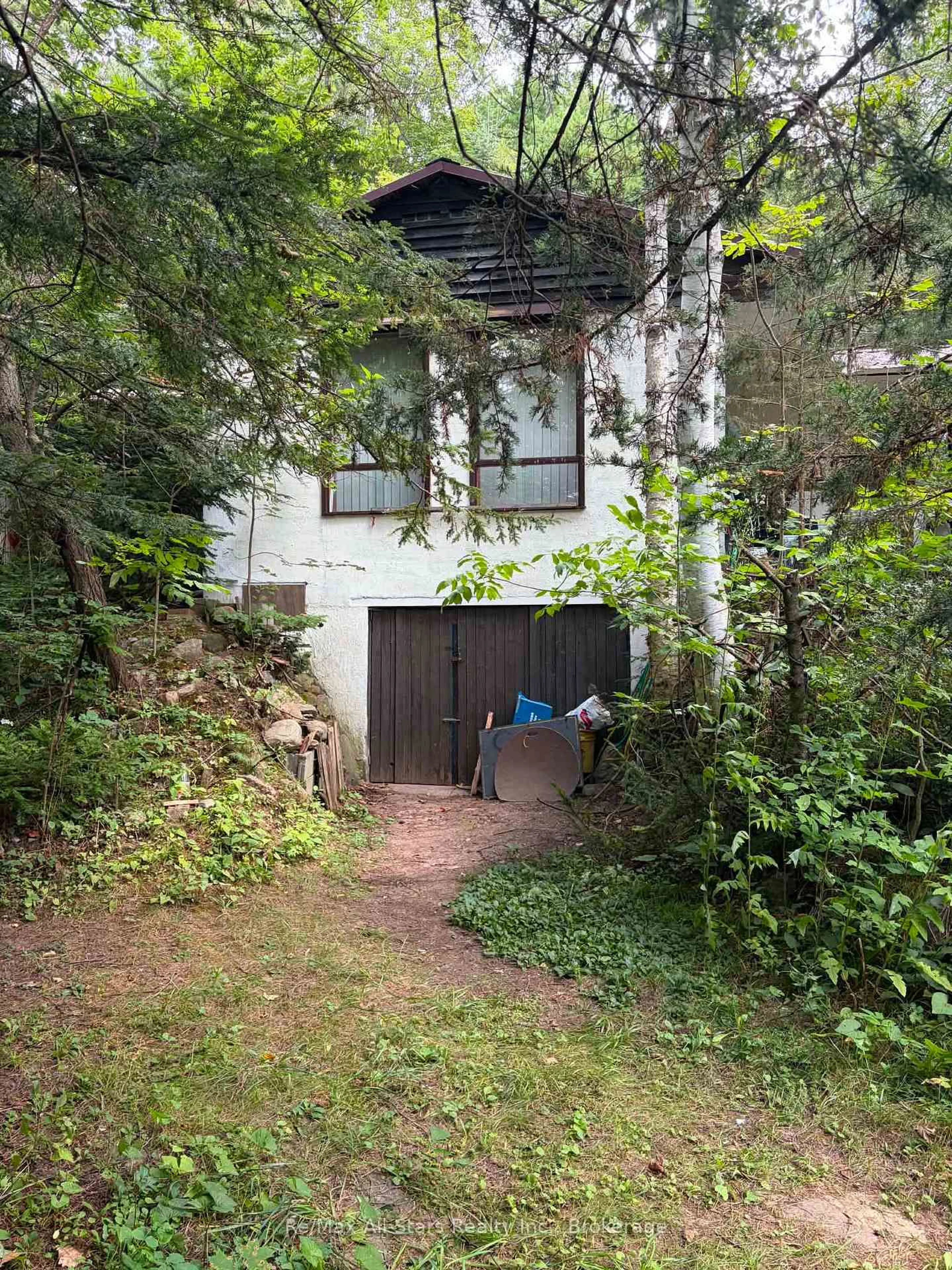 Unknown for 136 Oakdene Cres, Kawartha Lakes Ontario K0M 2C0