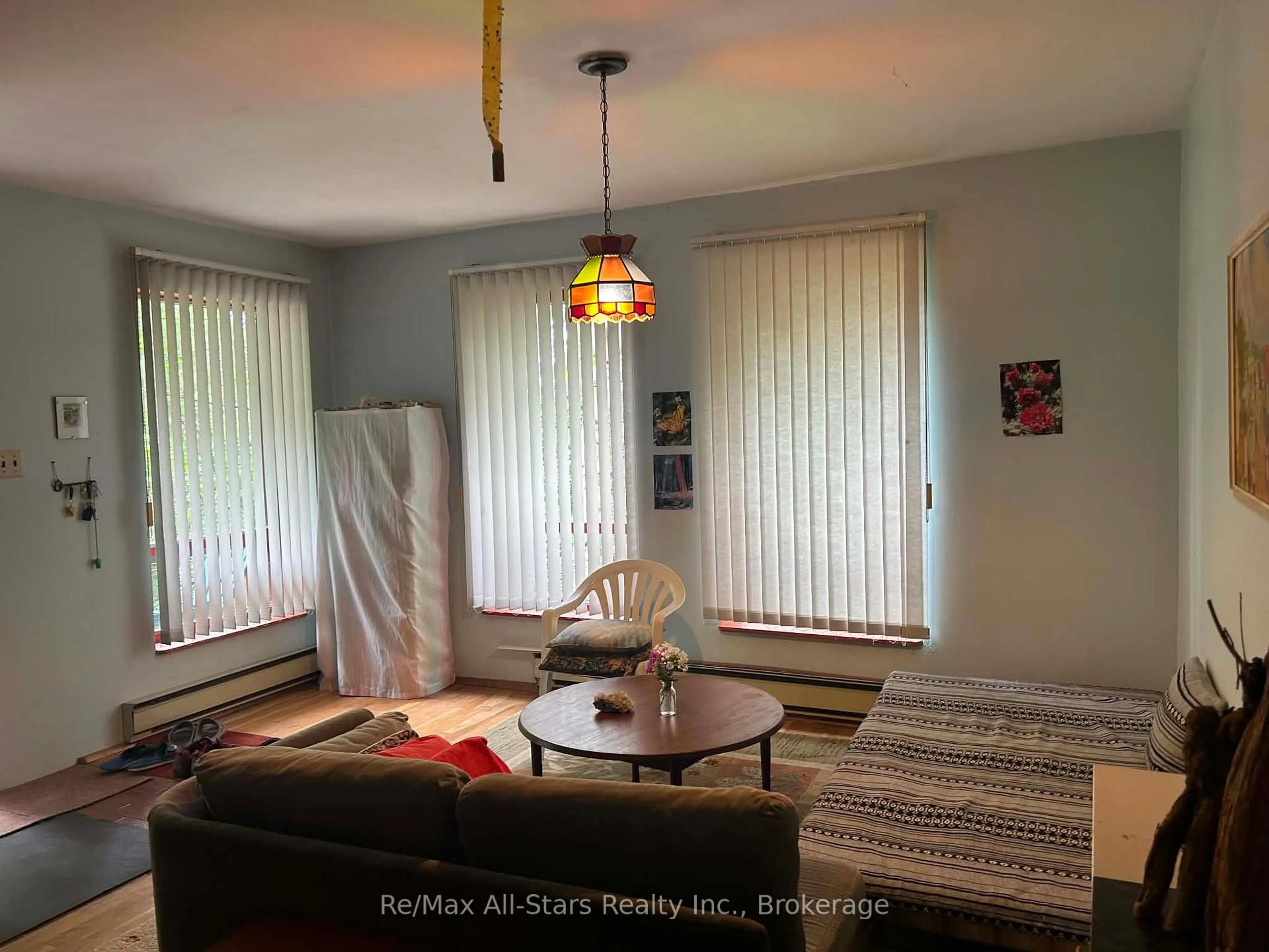 Unknown for 136 Oakdene Cres, Kawartha Lakes Ontario K0M 2C0