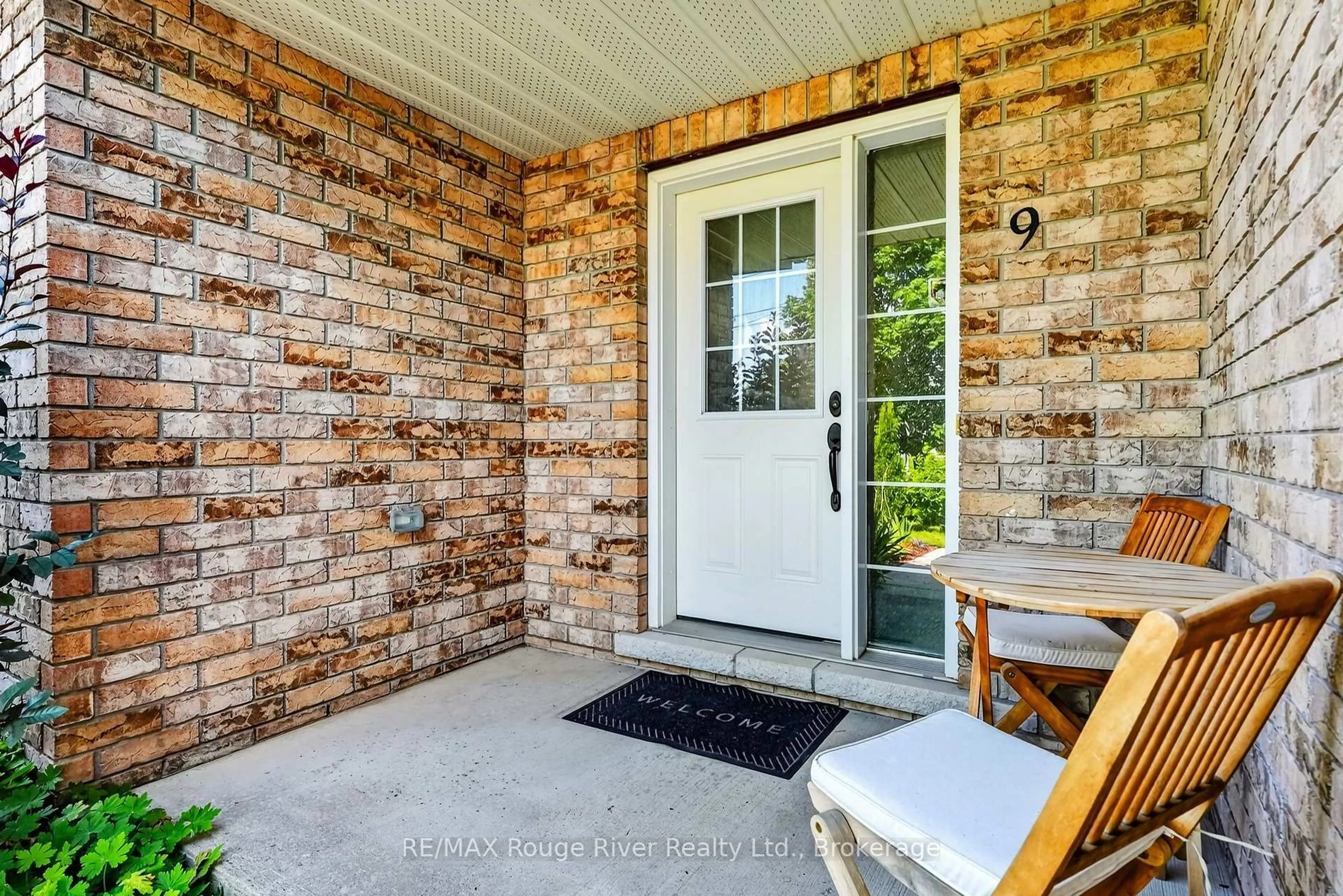 Indoor entryway for 9 JANE'S Crt, Cramahe Ontario K0K 1S0