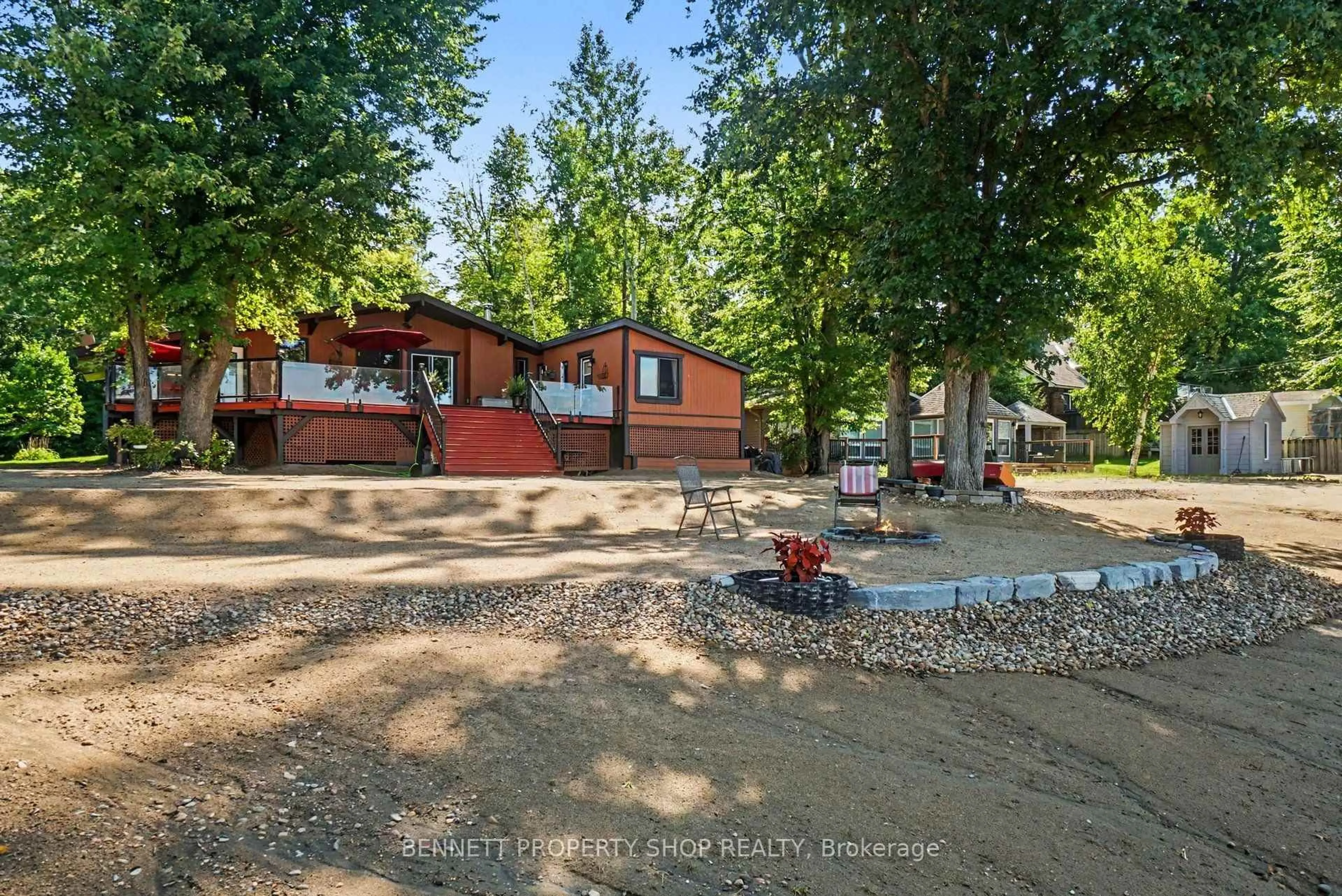 A pic from outside/outdoor area/front of a property/back of a property/a pic from drone, water/lake/river/ocean view for 4240 Armitage Ave, Ottawa Ontario K0A 1T0