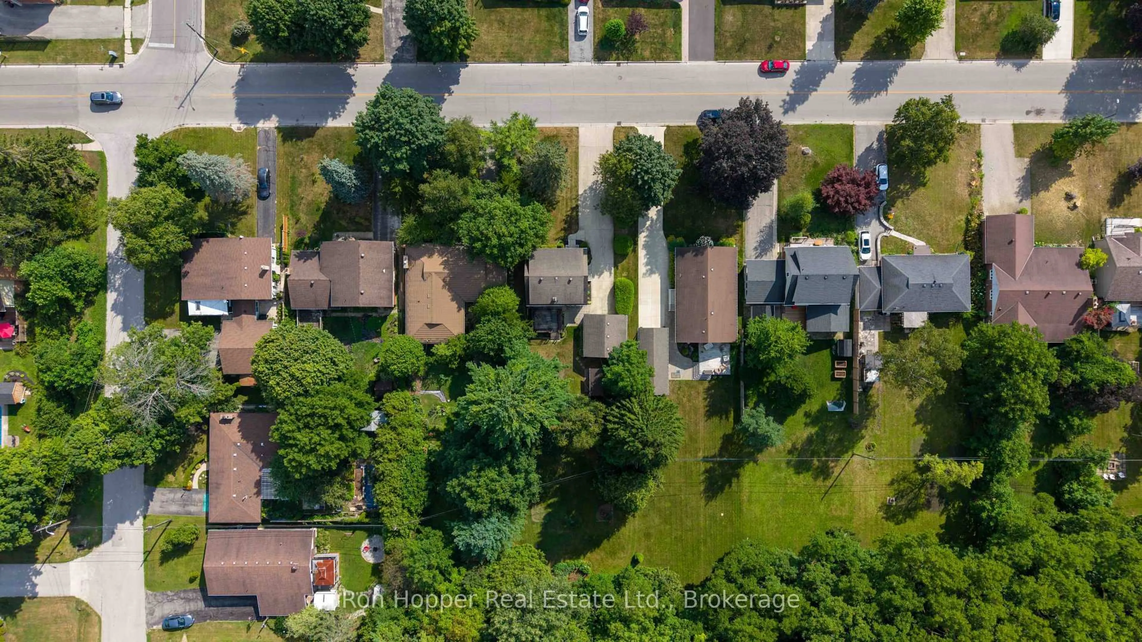 A pic from outside/outdoor area/front of a property/back of a property/a pic from drone, street for 680 6th Ave, Owen Sound Ontario N4K 5E7