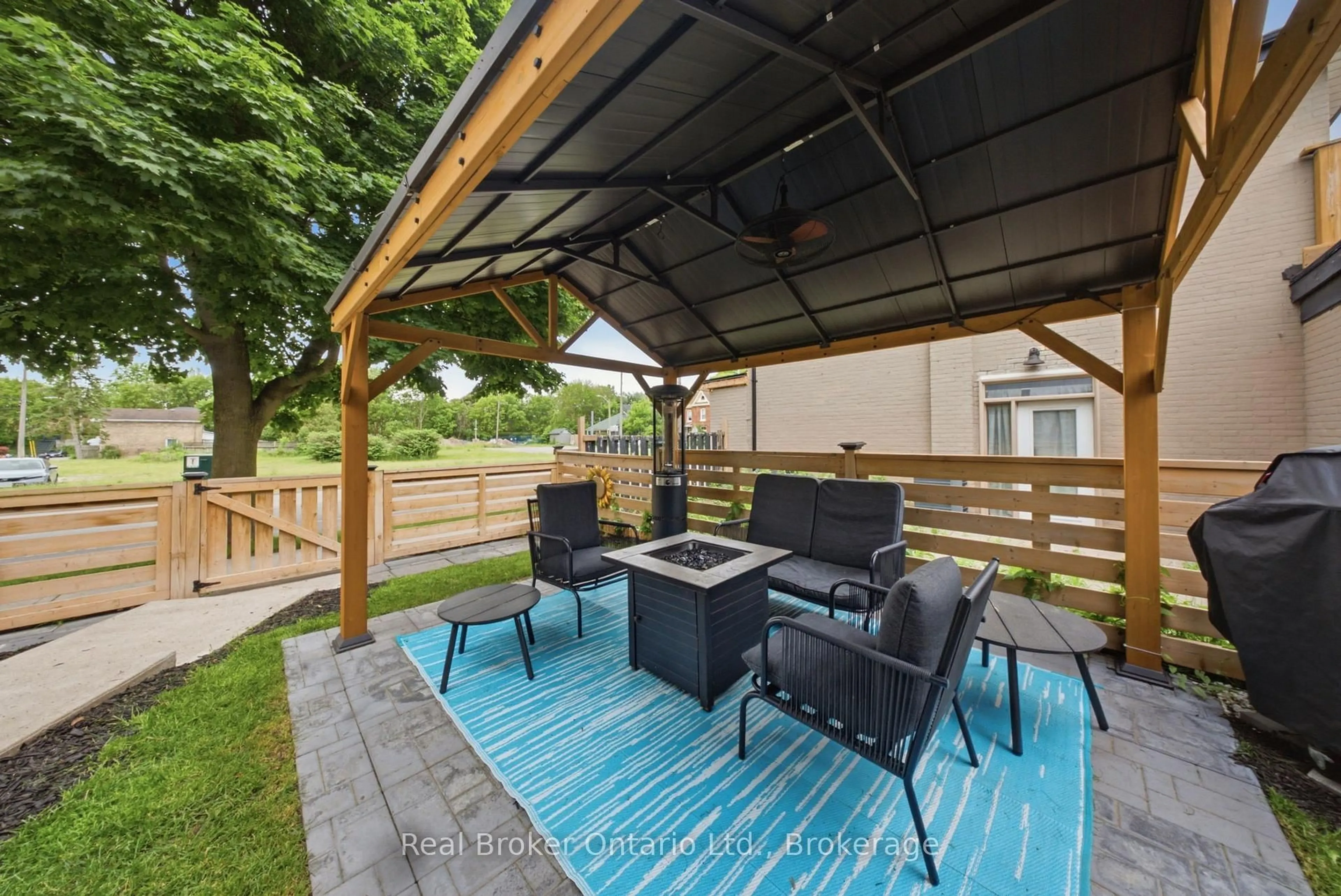 Patio, unknown for 175 Grand River Ave, Brantford Ontario N3T 4X7