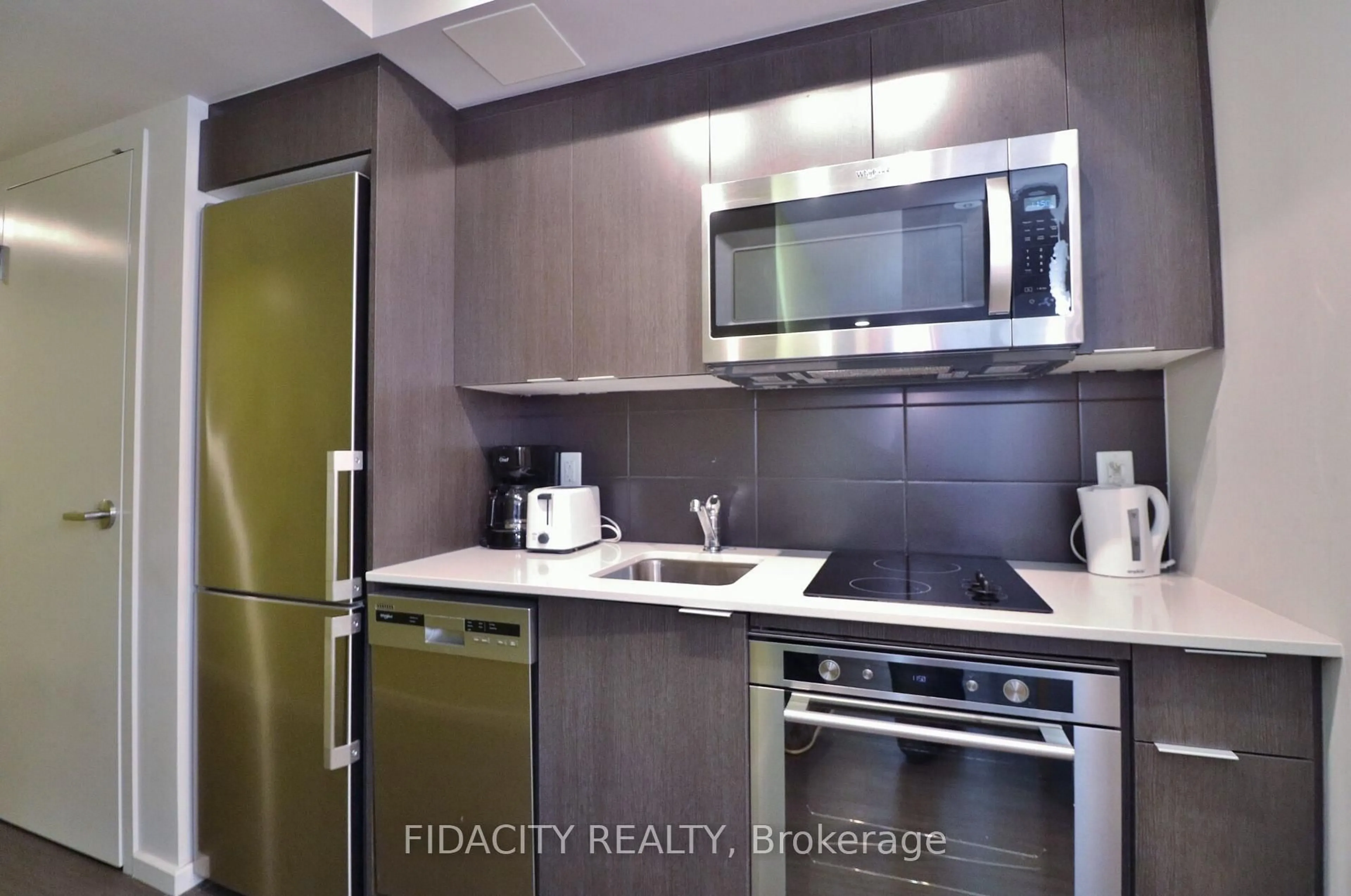 Standard kitchen, unknown for 105 Champagne Ave #1915, Ottawa Ontario K1S 5E5