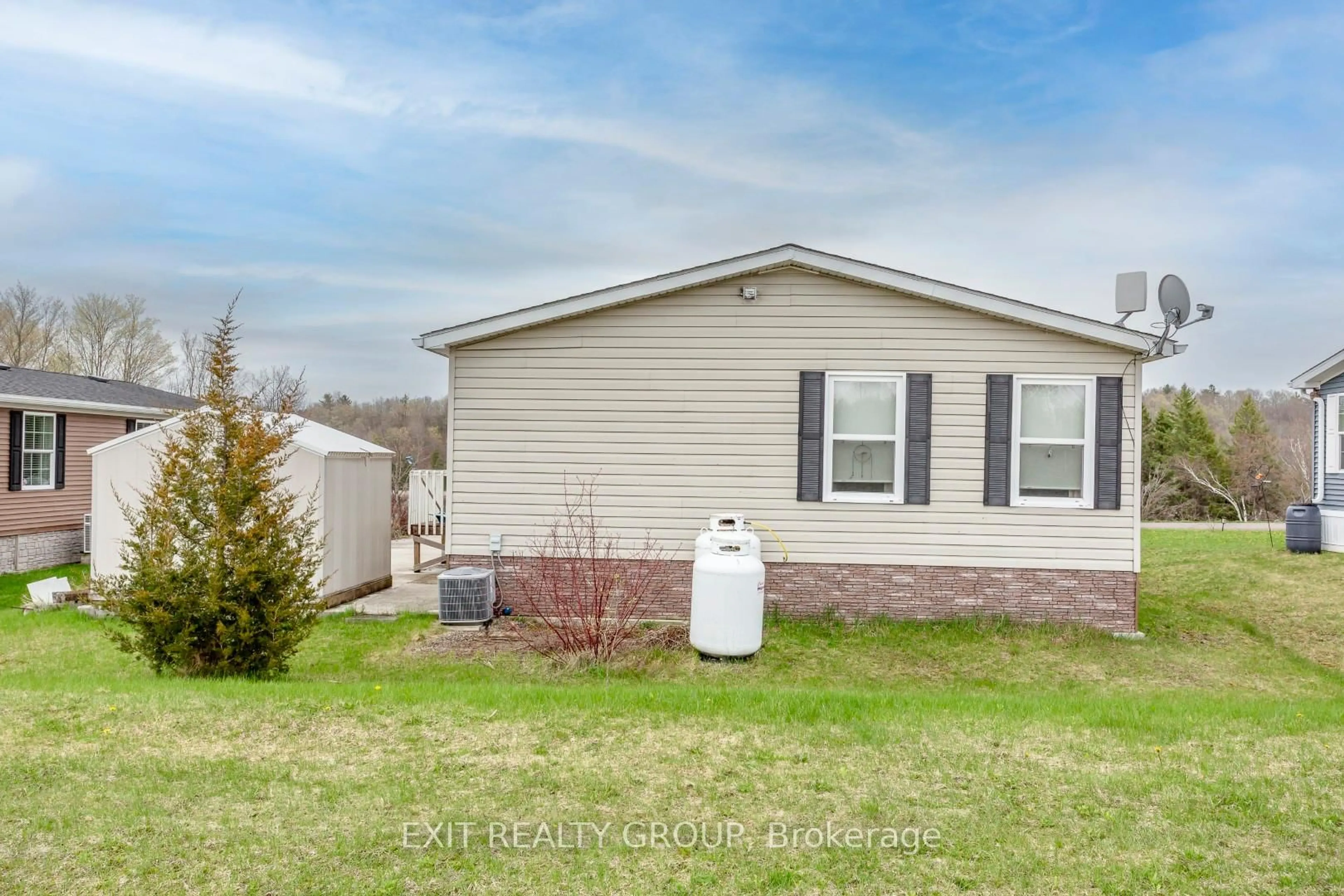 Home with vinyl exterior material, water/lake/river/ocean view for 46-152 Concession Road 11 W, Trent Hills Ontario K0L 1Y0
